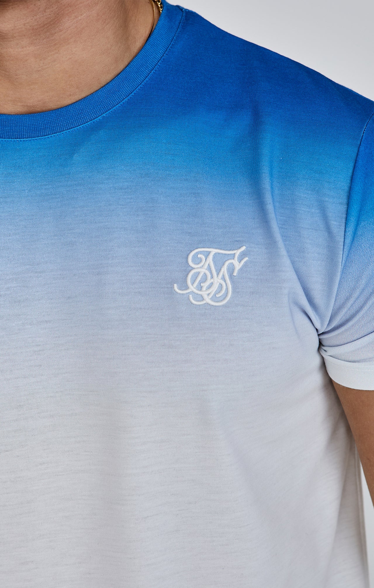 Fade T-shirt en Blue, White T-shirts SikSilk   