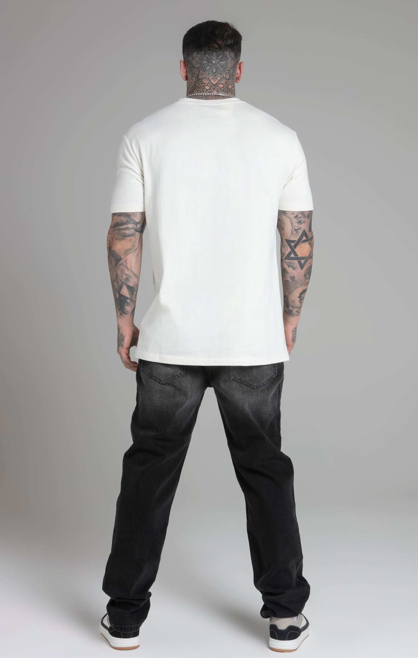 T-shirt Relaxed Fit en écru T-shirts SikSilk   