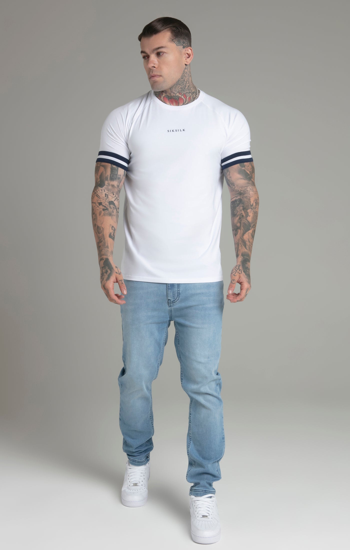 T-shirt Tournament en blanc T-shirts SikSilk   