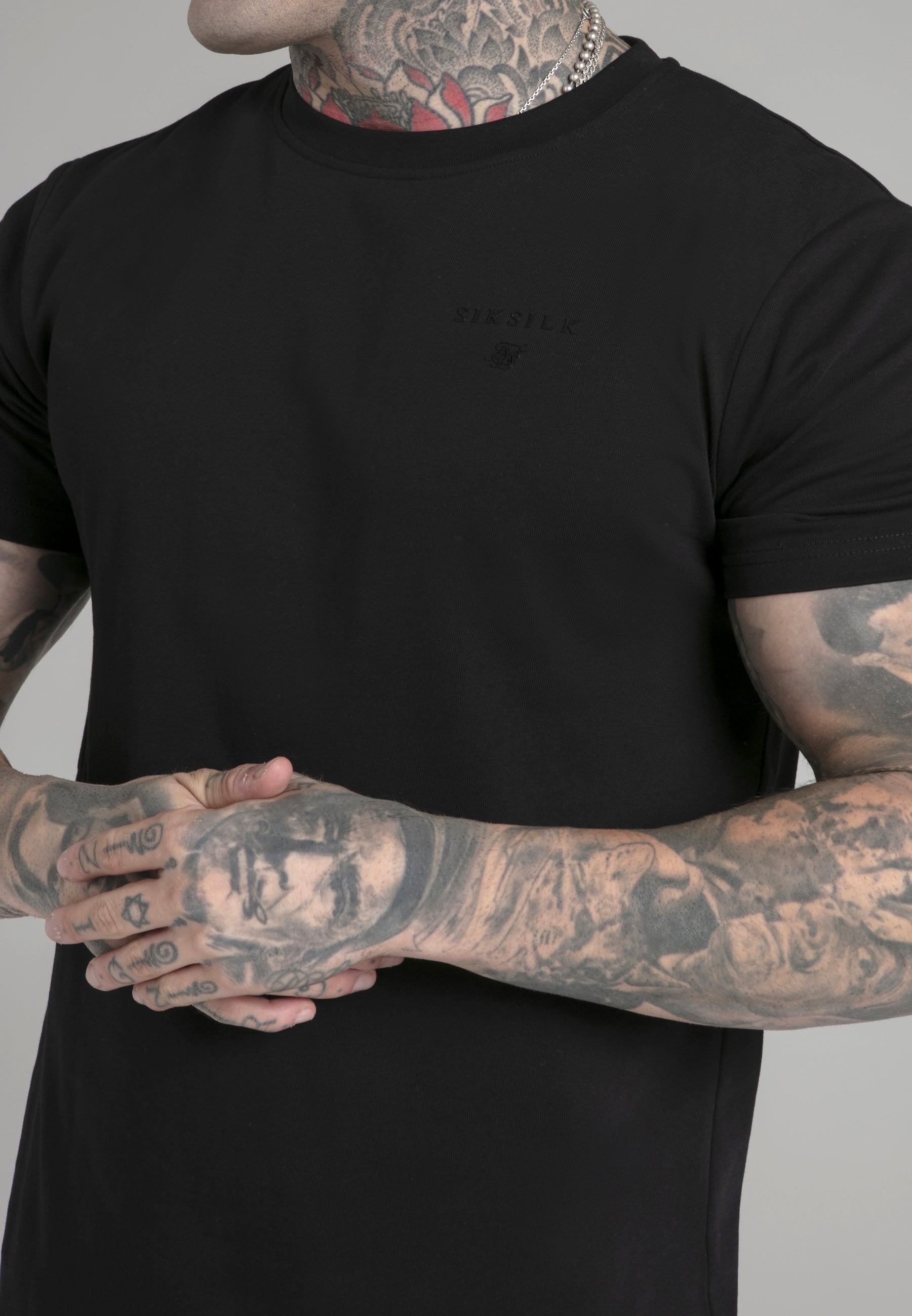 Ensemble t-shirt et short en noir Sets SikSilk   