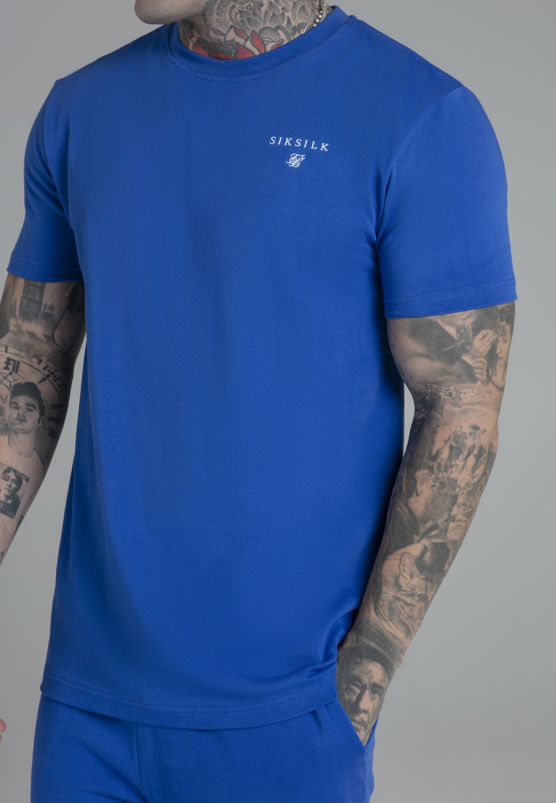 Ensemble t-shirt et short en bleu Sets SikSilk   