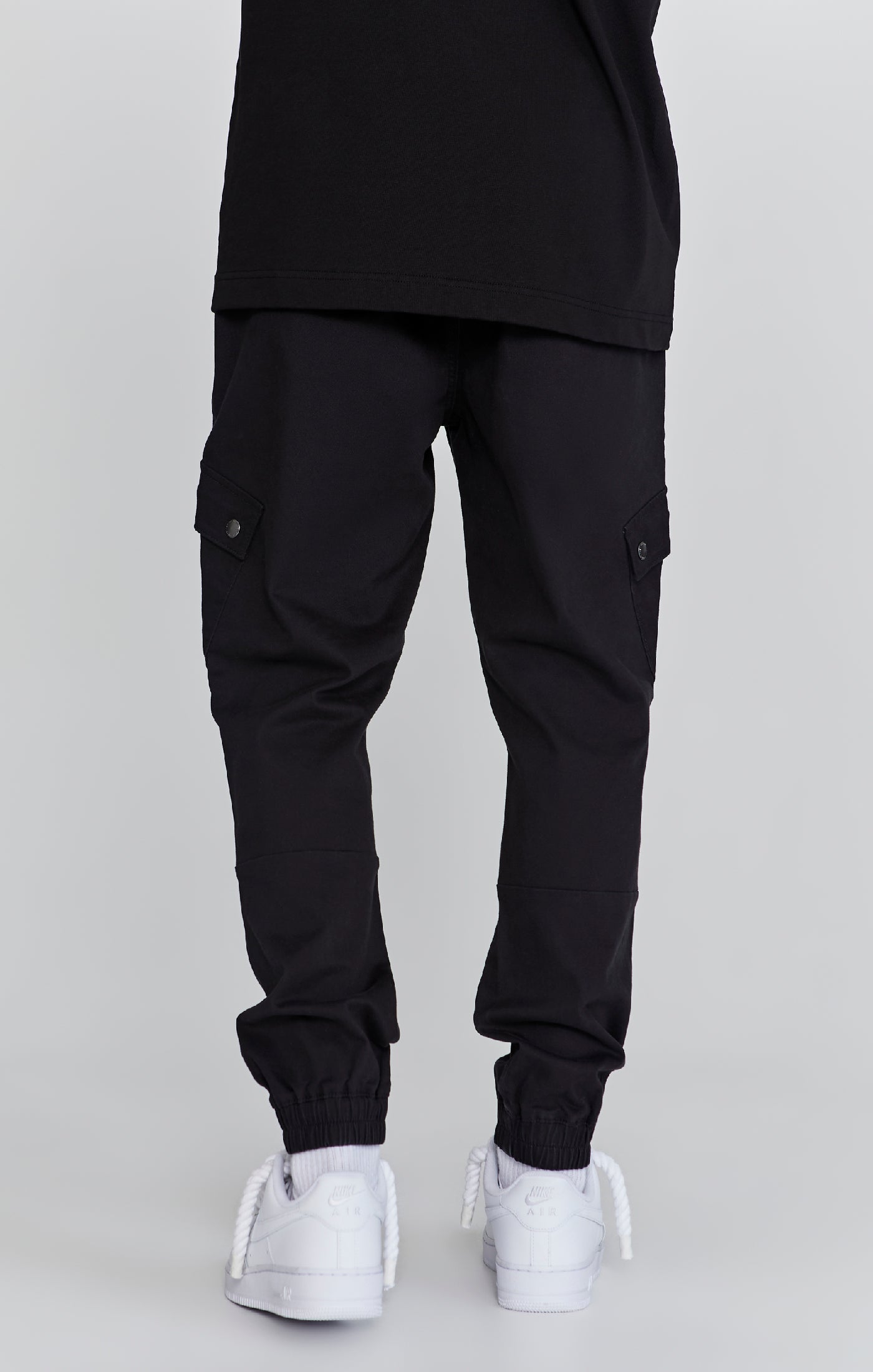 Cargo Pants in Black Pantalons SikSilk   