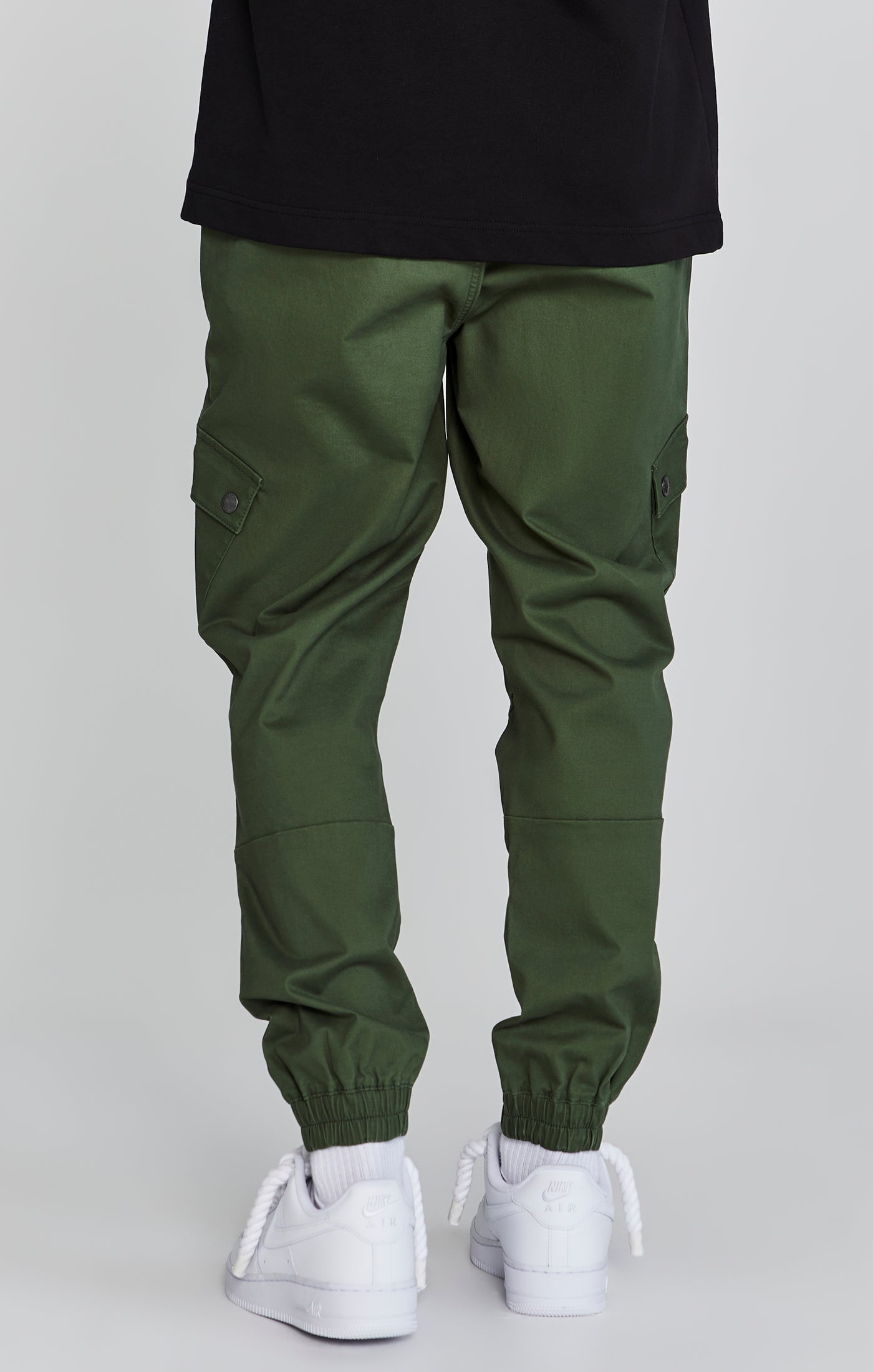 Cargo Pants in Green Kaki Pantalons SikSilk   