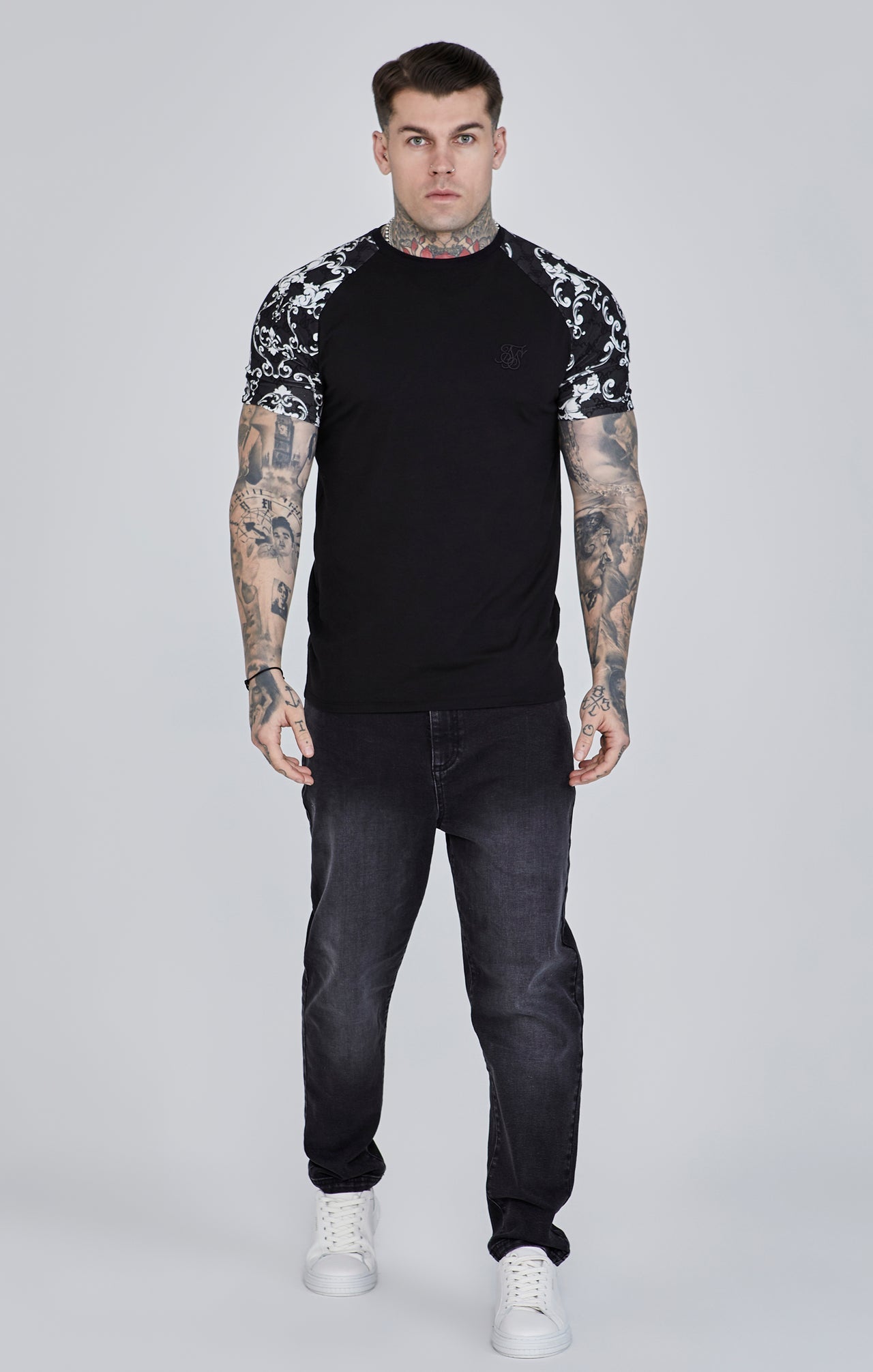 T-shirt Venetian in Black T-shirts SikSilk   