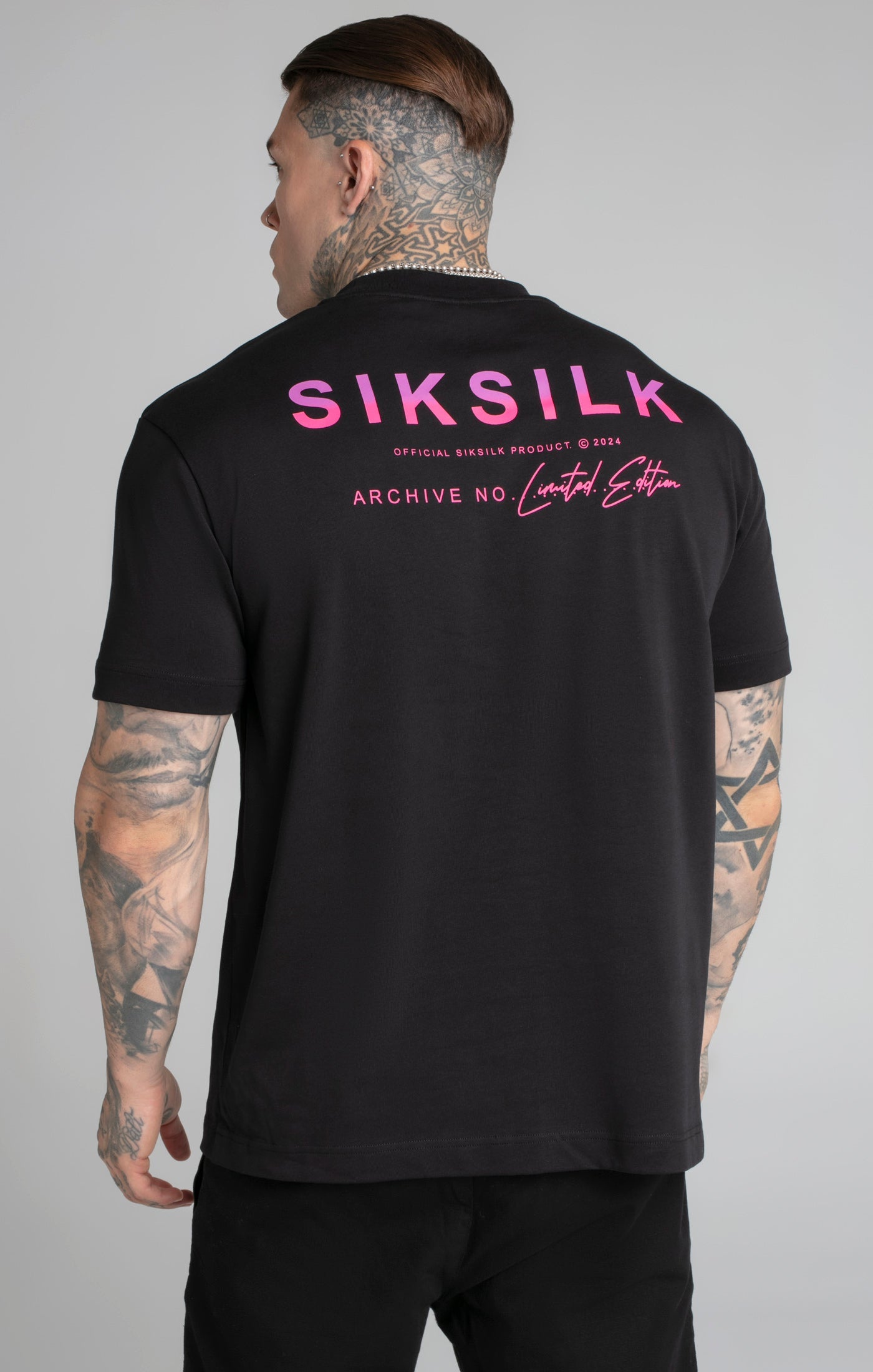 T-shirt en édition limitée Black T-shirts SikSilk   