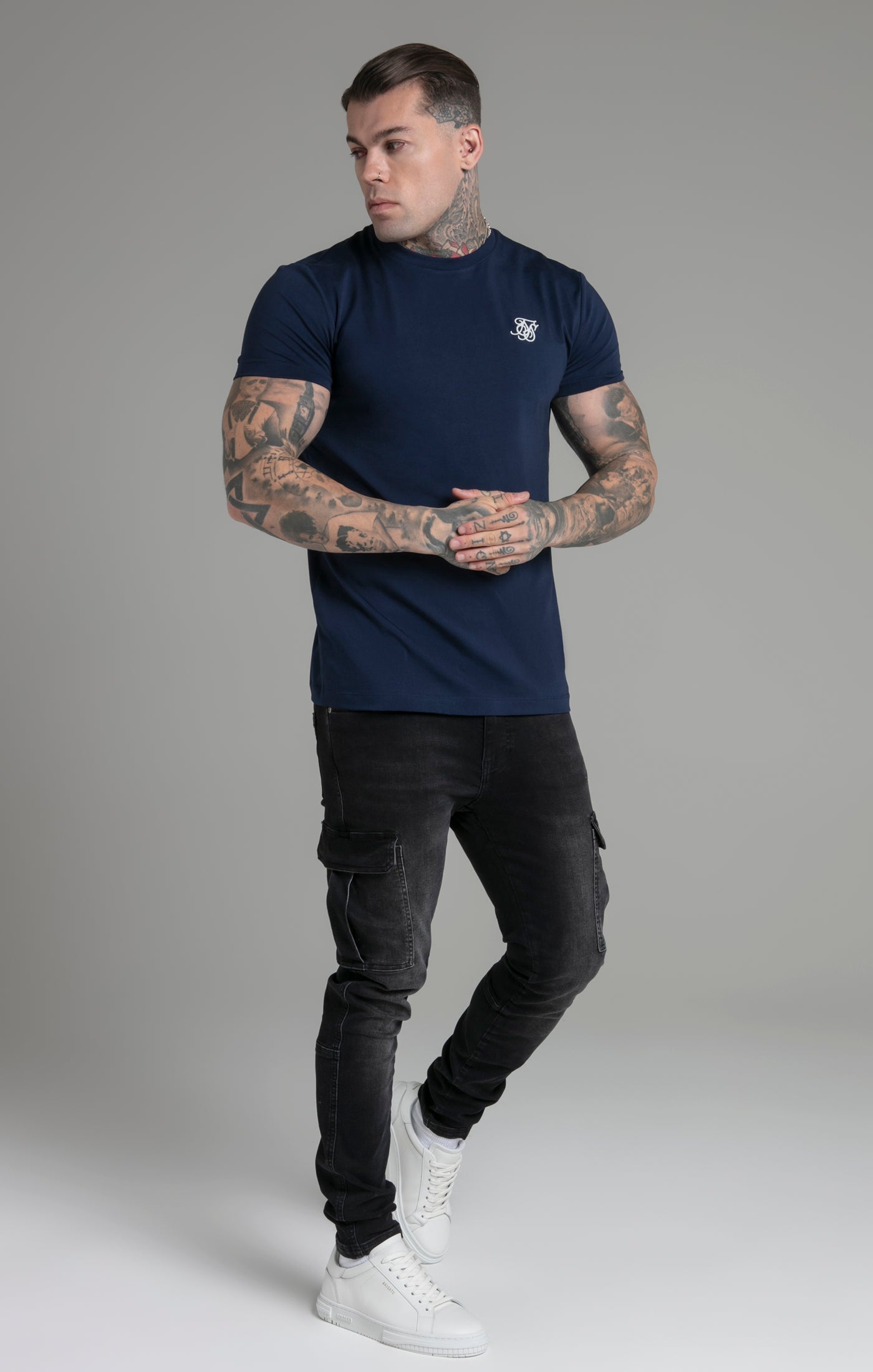 T-shirt Muscle Fit en bleu marine T-shirts SikSilk   