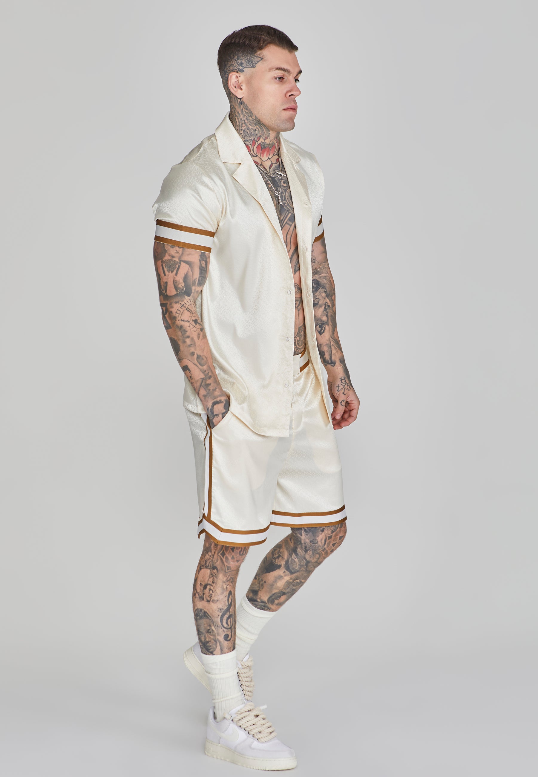 Resort Shirt in Ecru Chemises SikSilk   