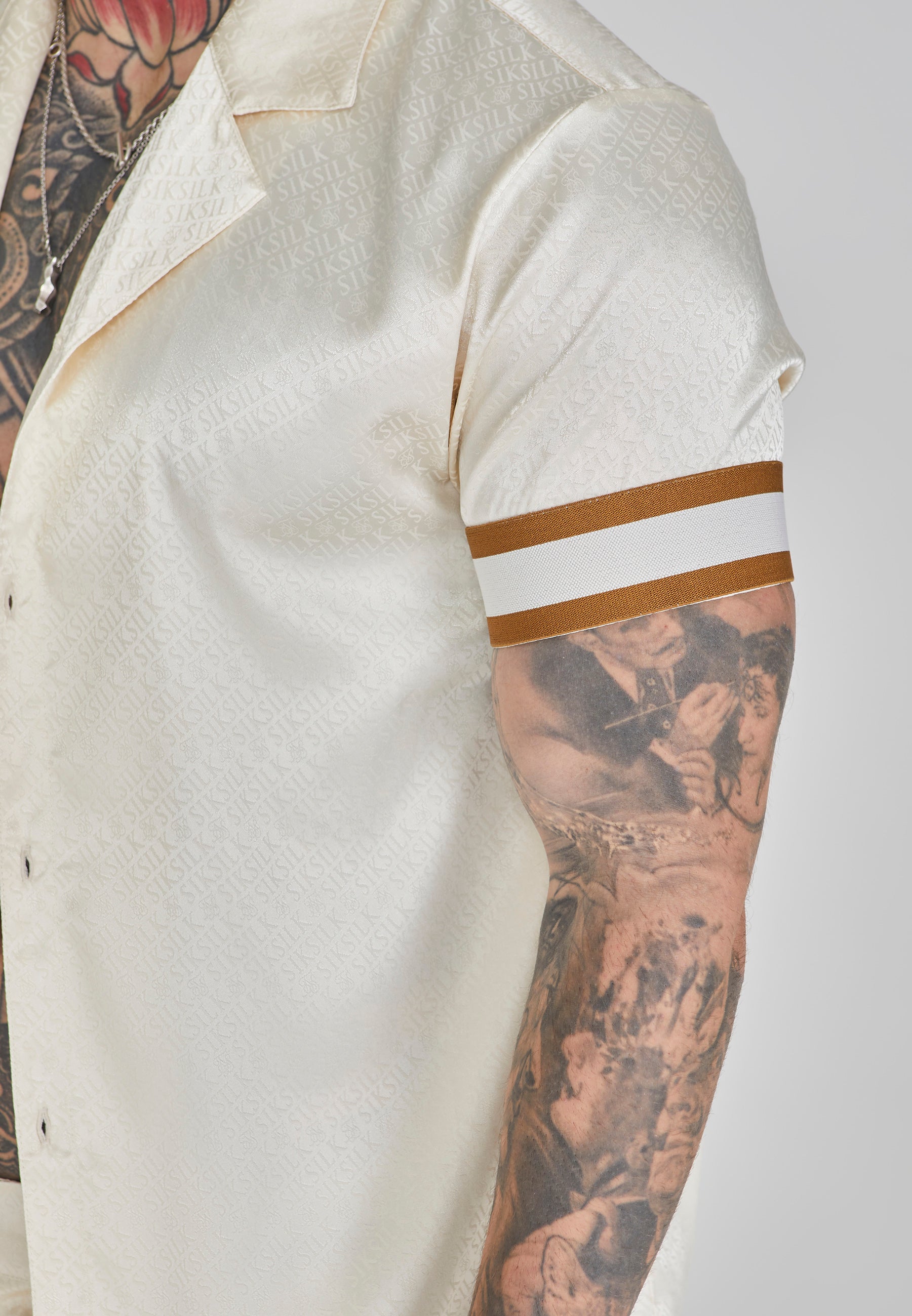 Resort Shirt in Ecru Chemises SikSilk   