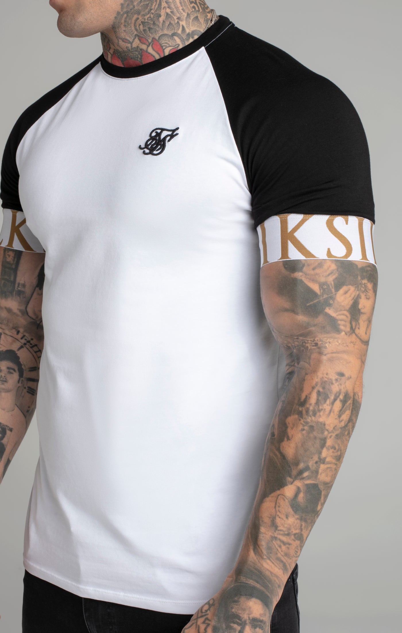 Tech T-Shirt en blanc-noir T-shirts SikSilk   