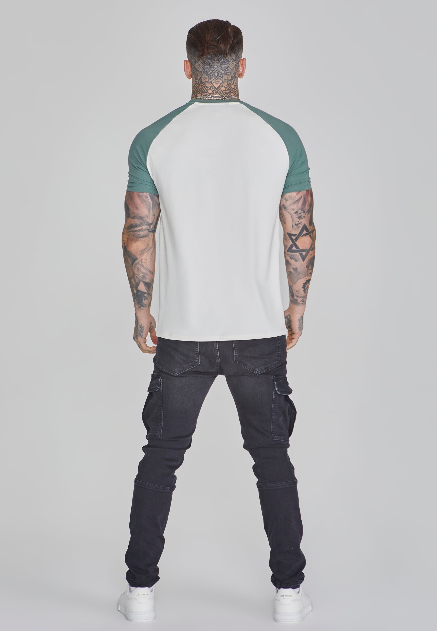 T-shirt raglan en écru/vert T-shirts SikSilk   