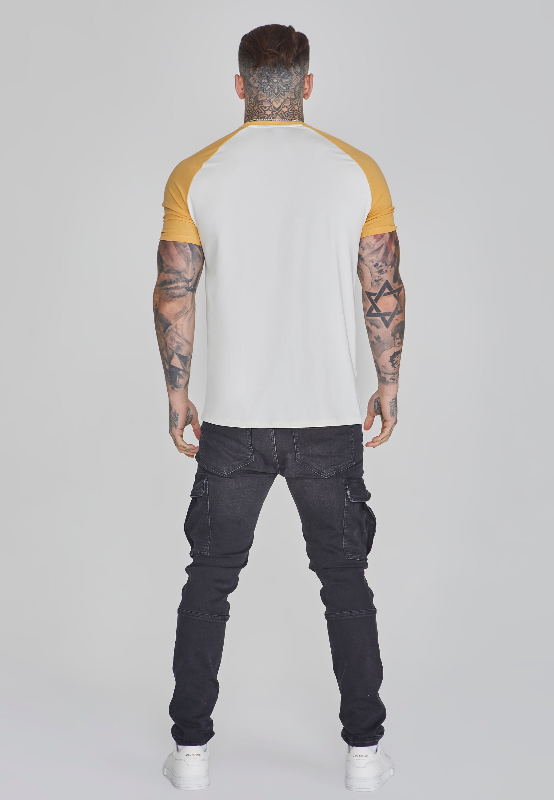 T-shirt raglan en écru/jaune T-shirts SikSilk   