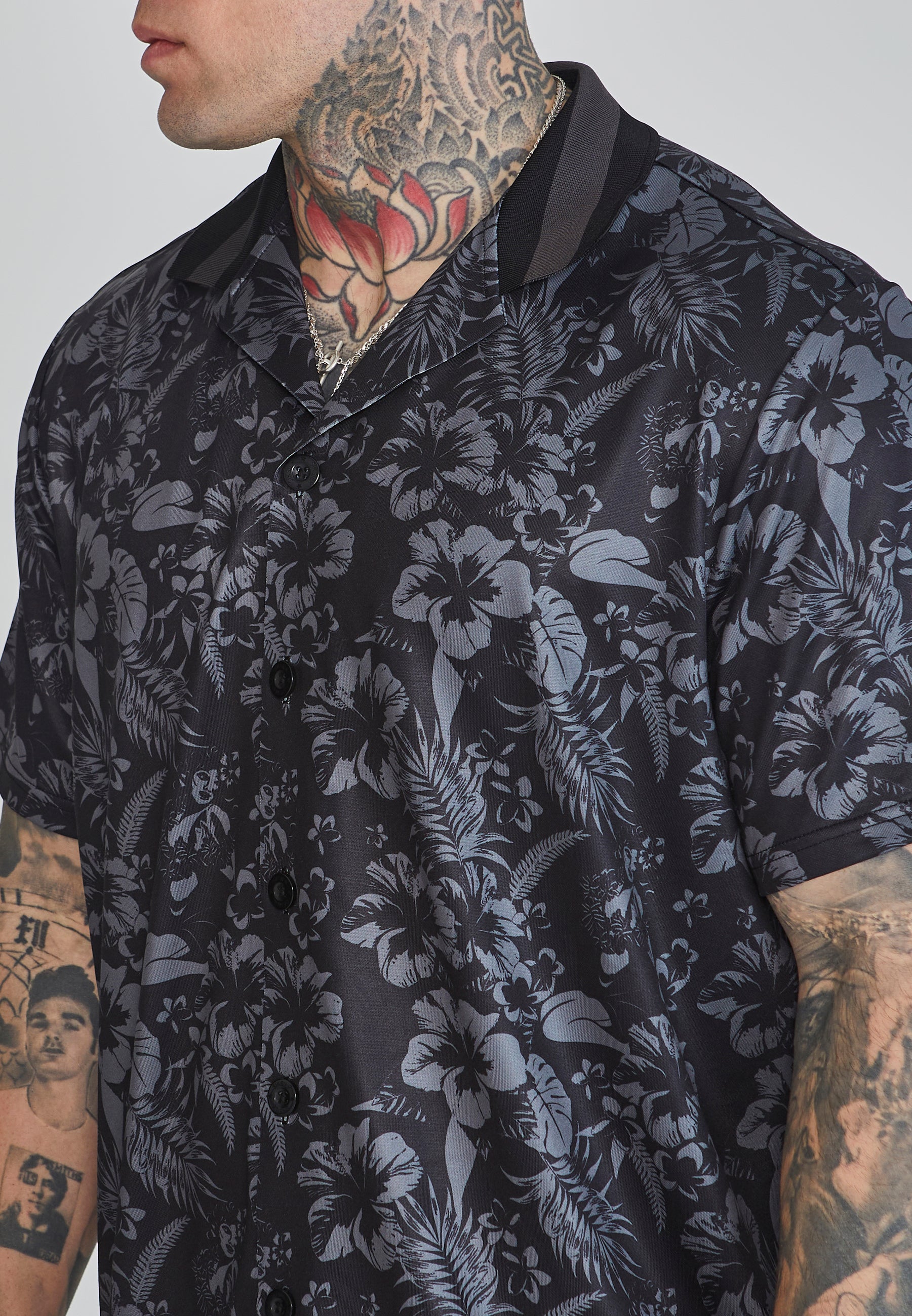 Bowling Shirt in Black Chemises SikSilk   