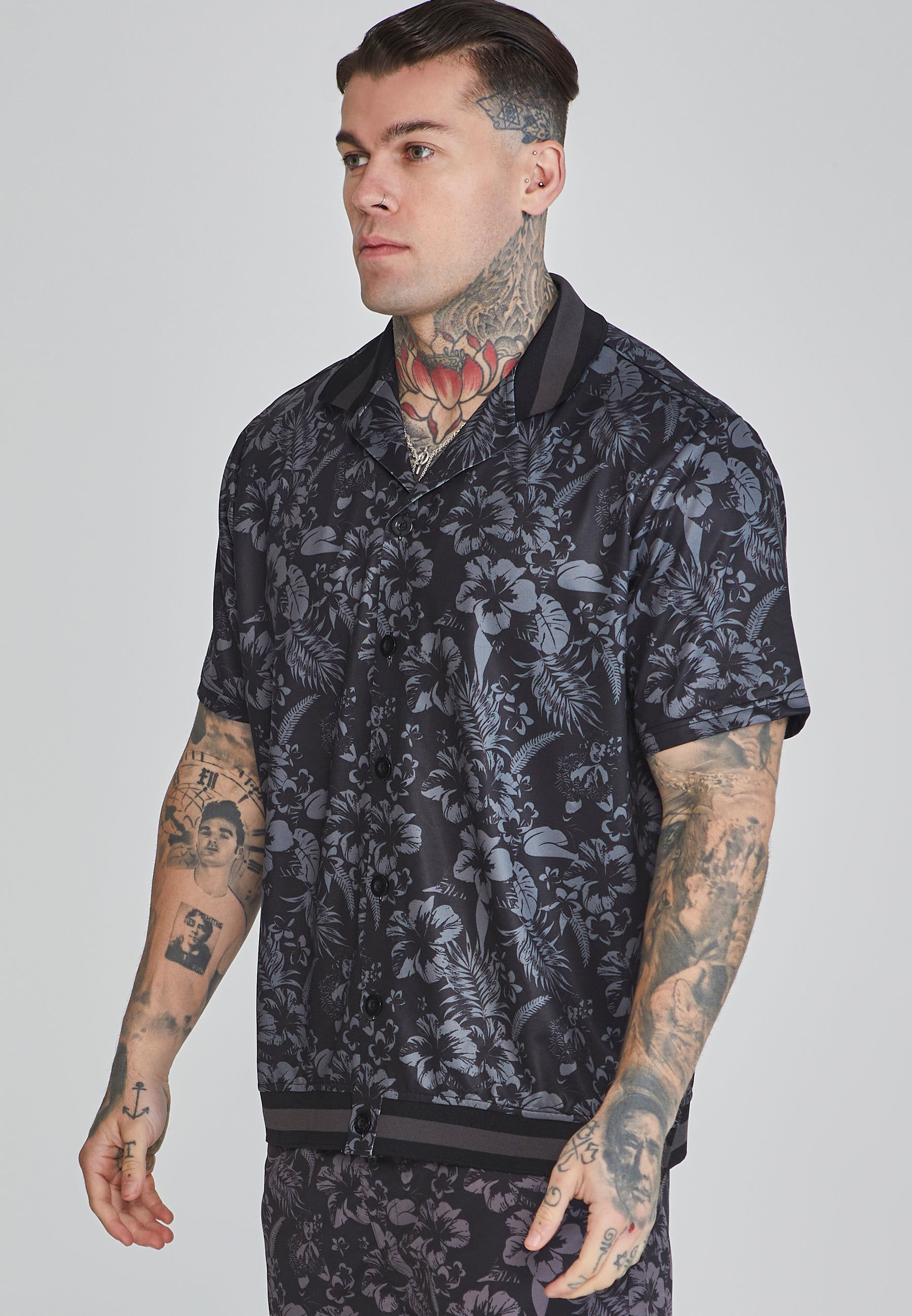 Bowling Shirt in Black Chemises SikSilk   