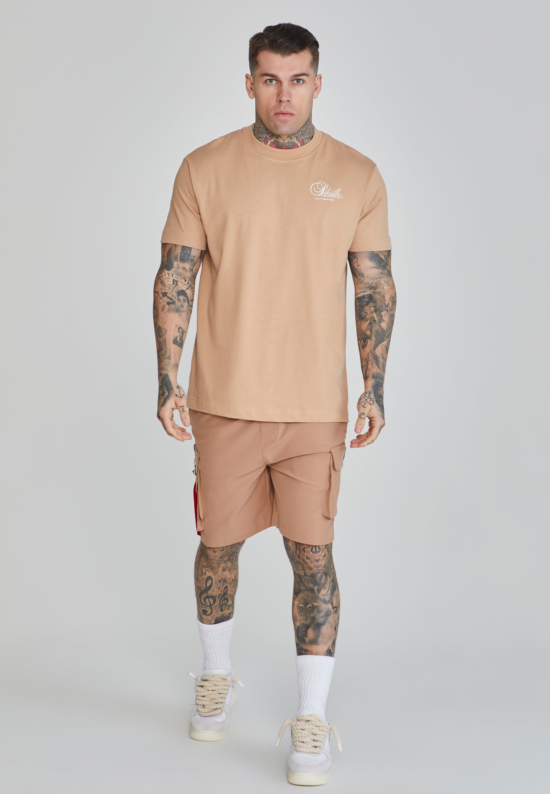 T-shirt graphique en marron T-shirts SikSilk   