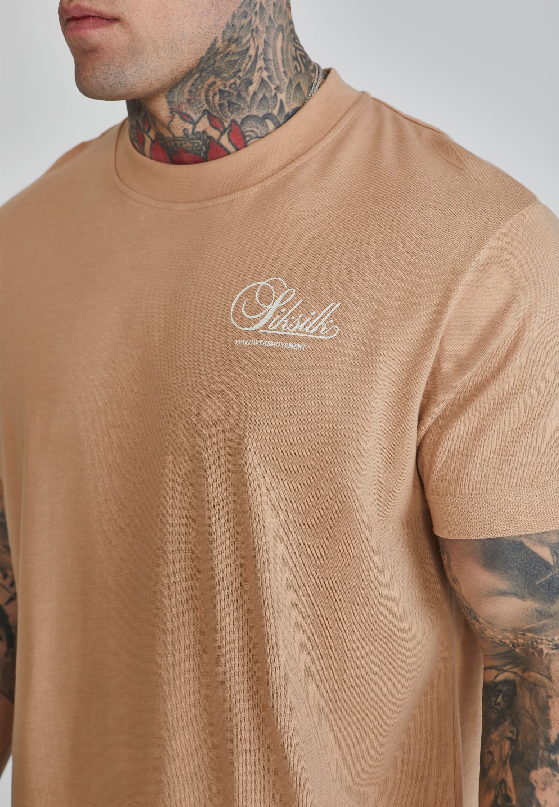 T-shirt graphique en marron T-shirts SikSilk   