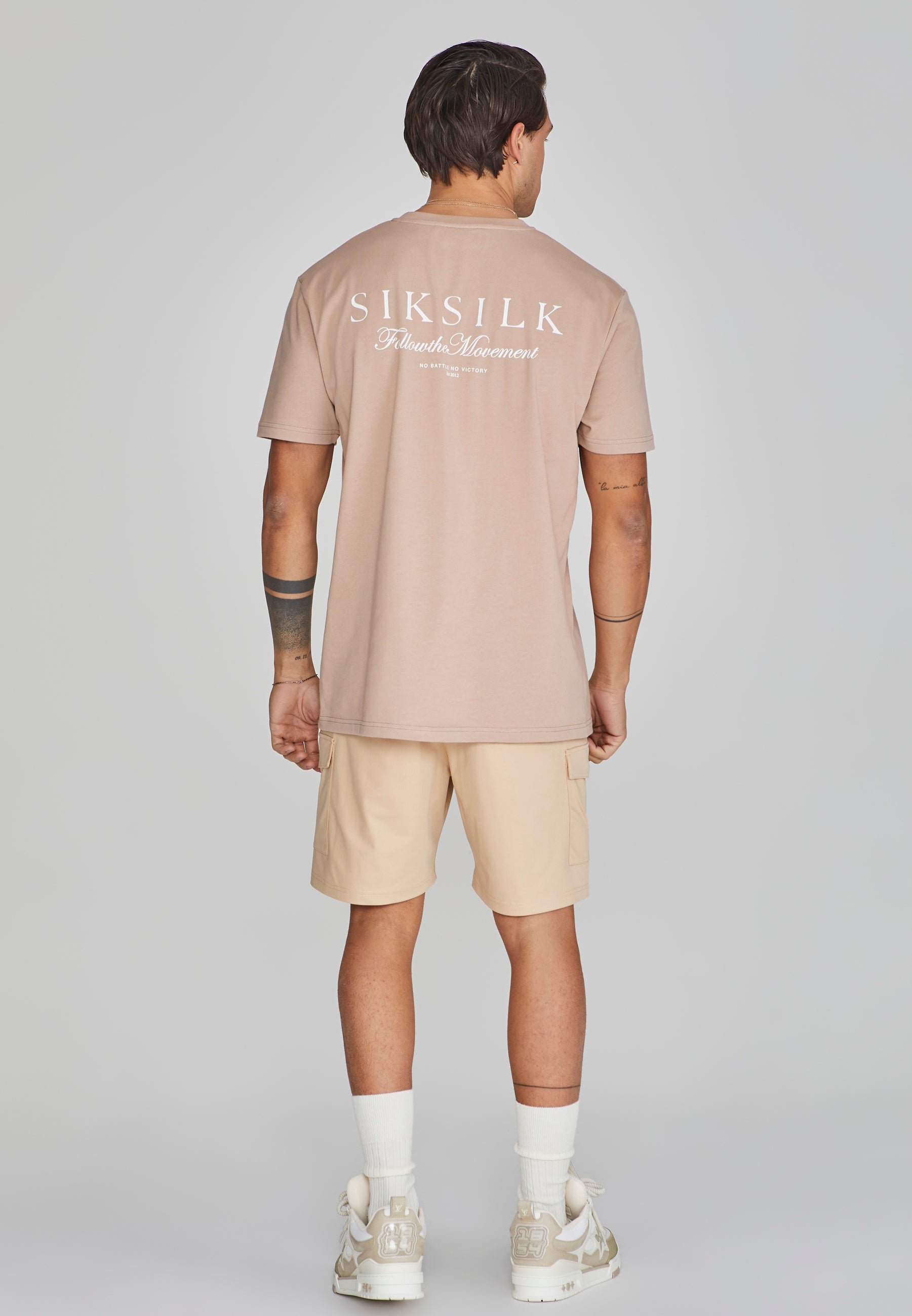 T-shirt graphique beige T-shirts SikSilk   