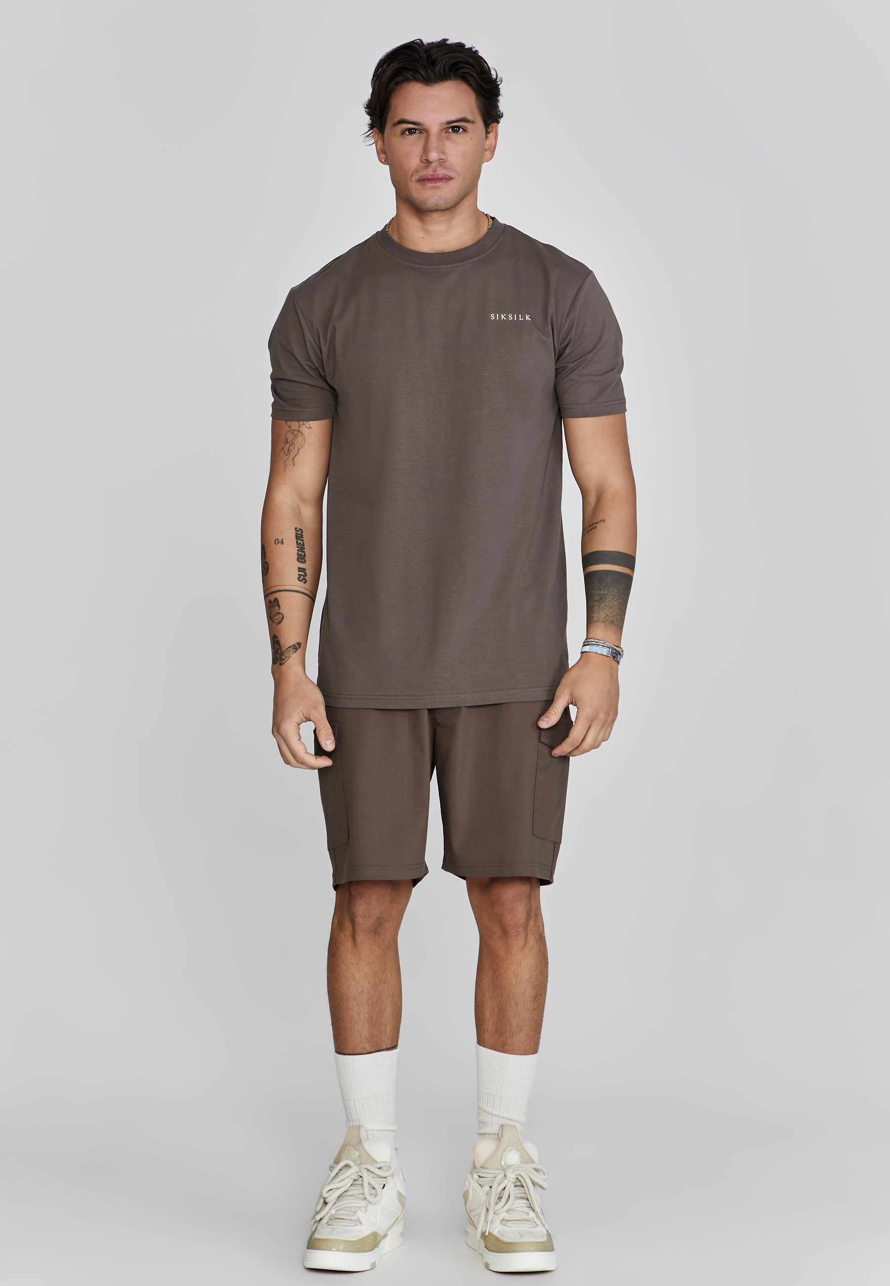 Short Cargo dans Short Brown SikSilk   