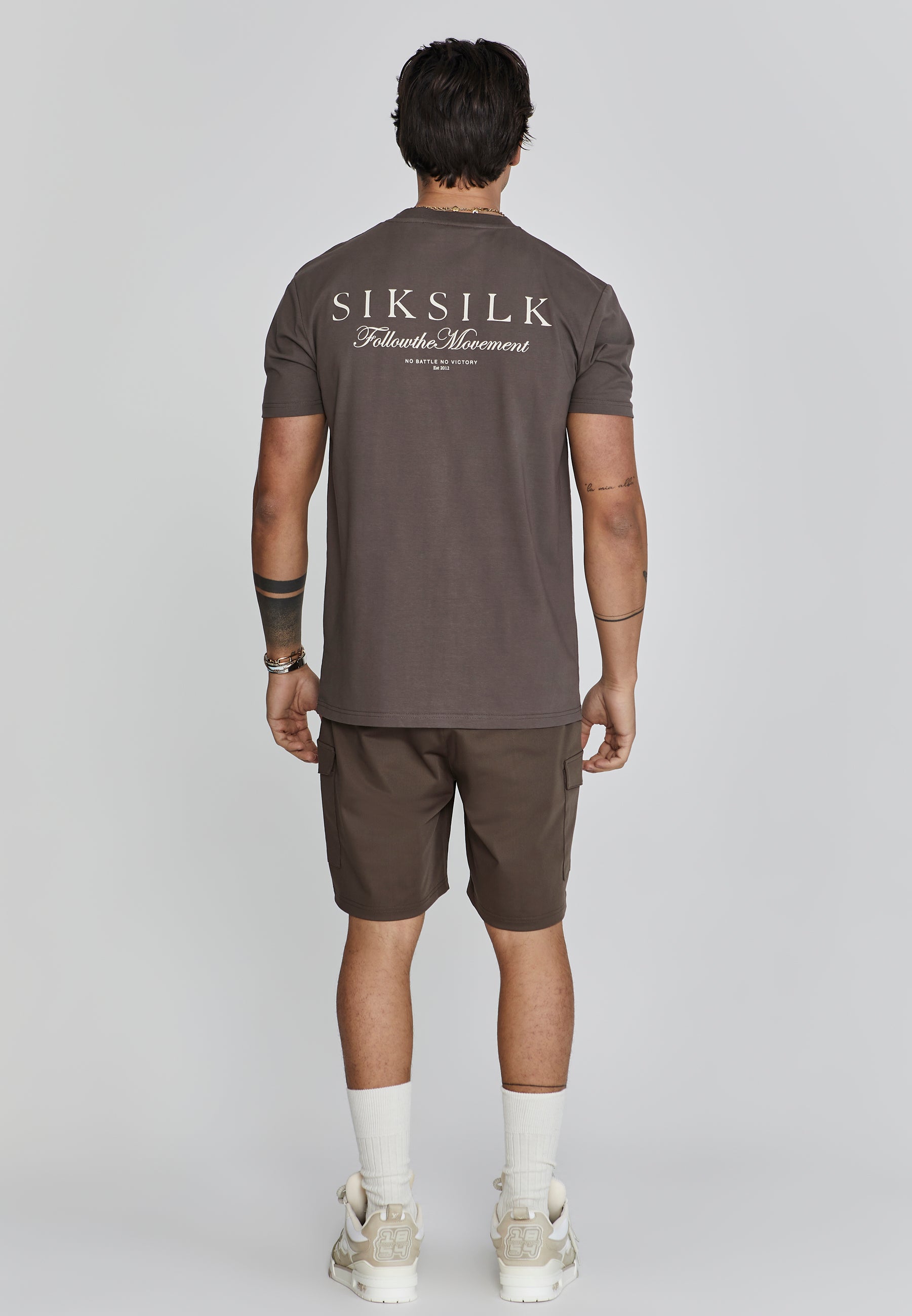 Short Cargo dans Short Brown SikSilk   