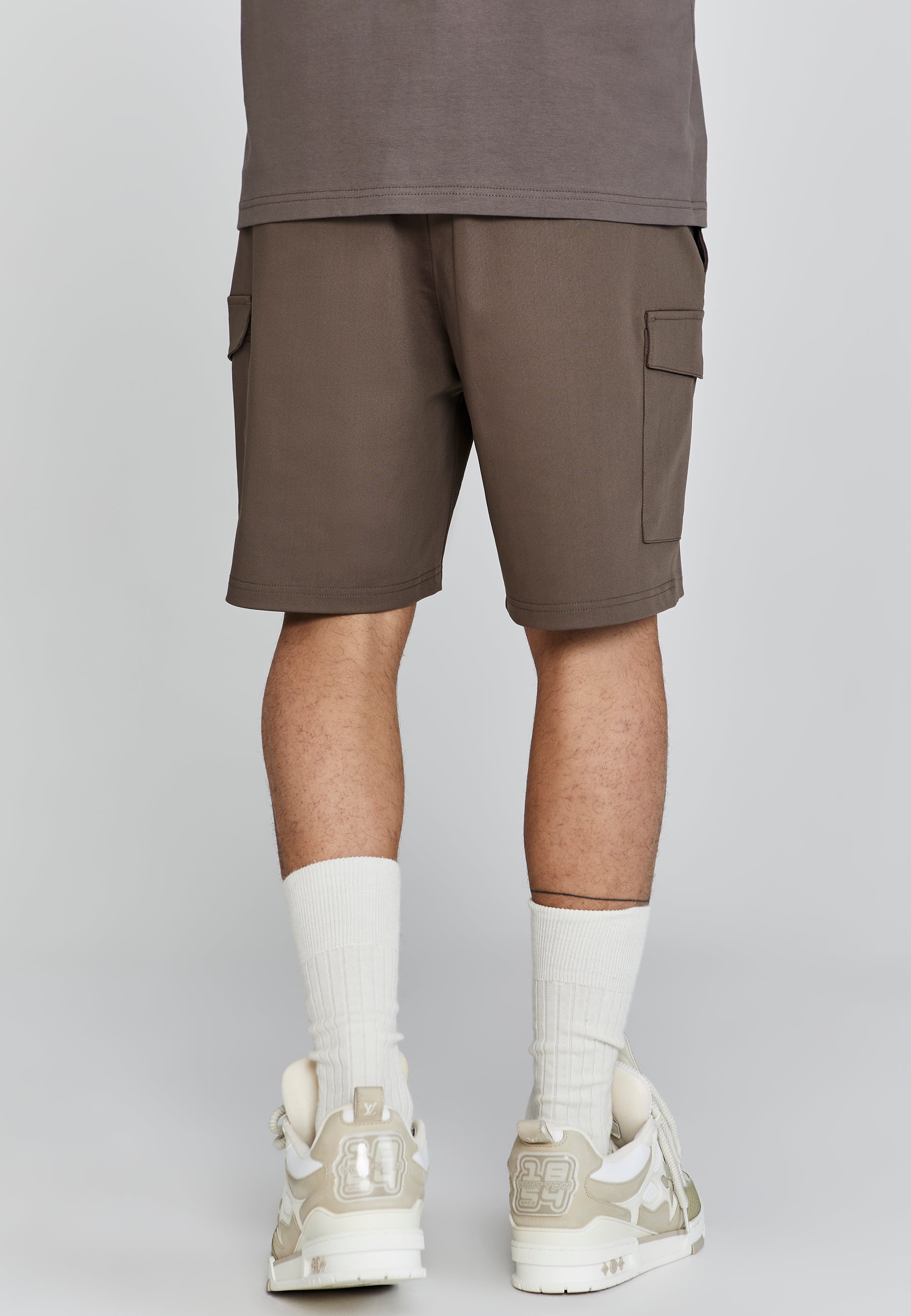 Short Cargo dans Short Brown SikSilk   