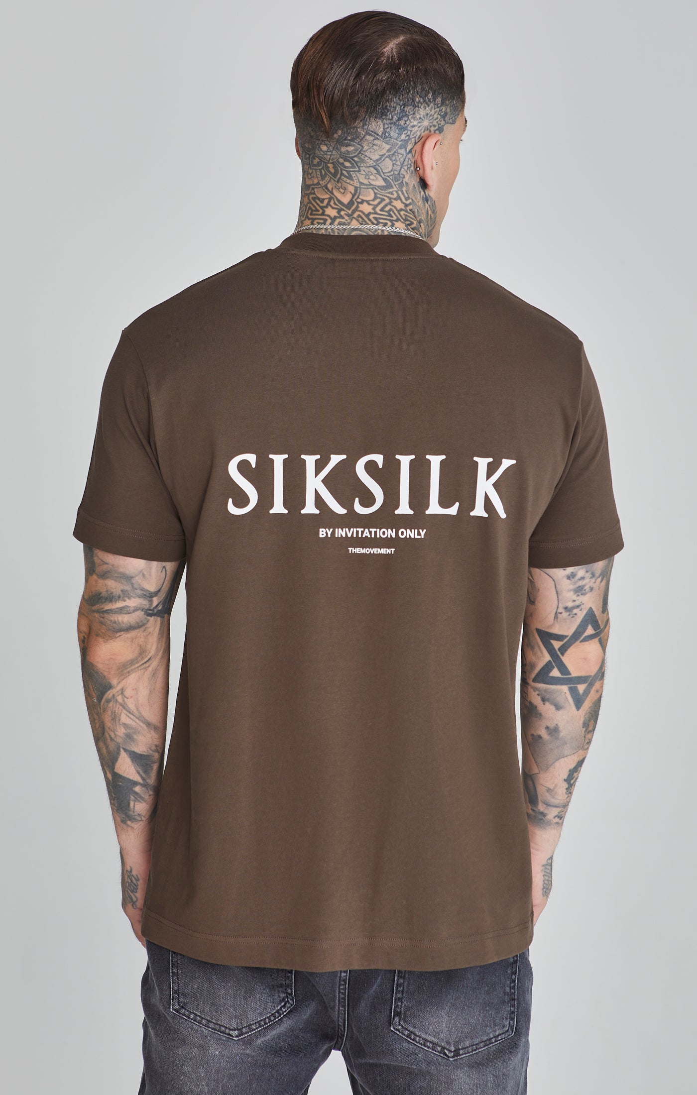 T-shirt graphique en marron T-shirts SikSilk   