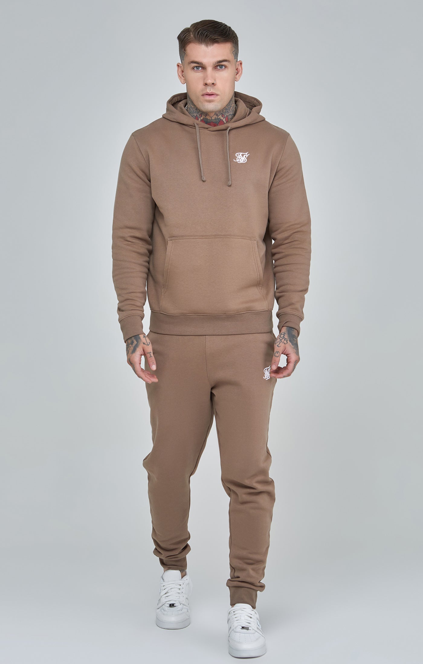 Essentials Overhead Hoodie in Brown Sweat à capuche SikSilk   