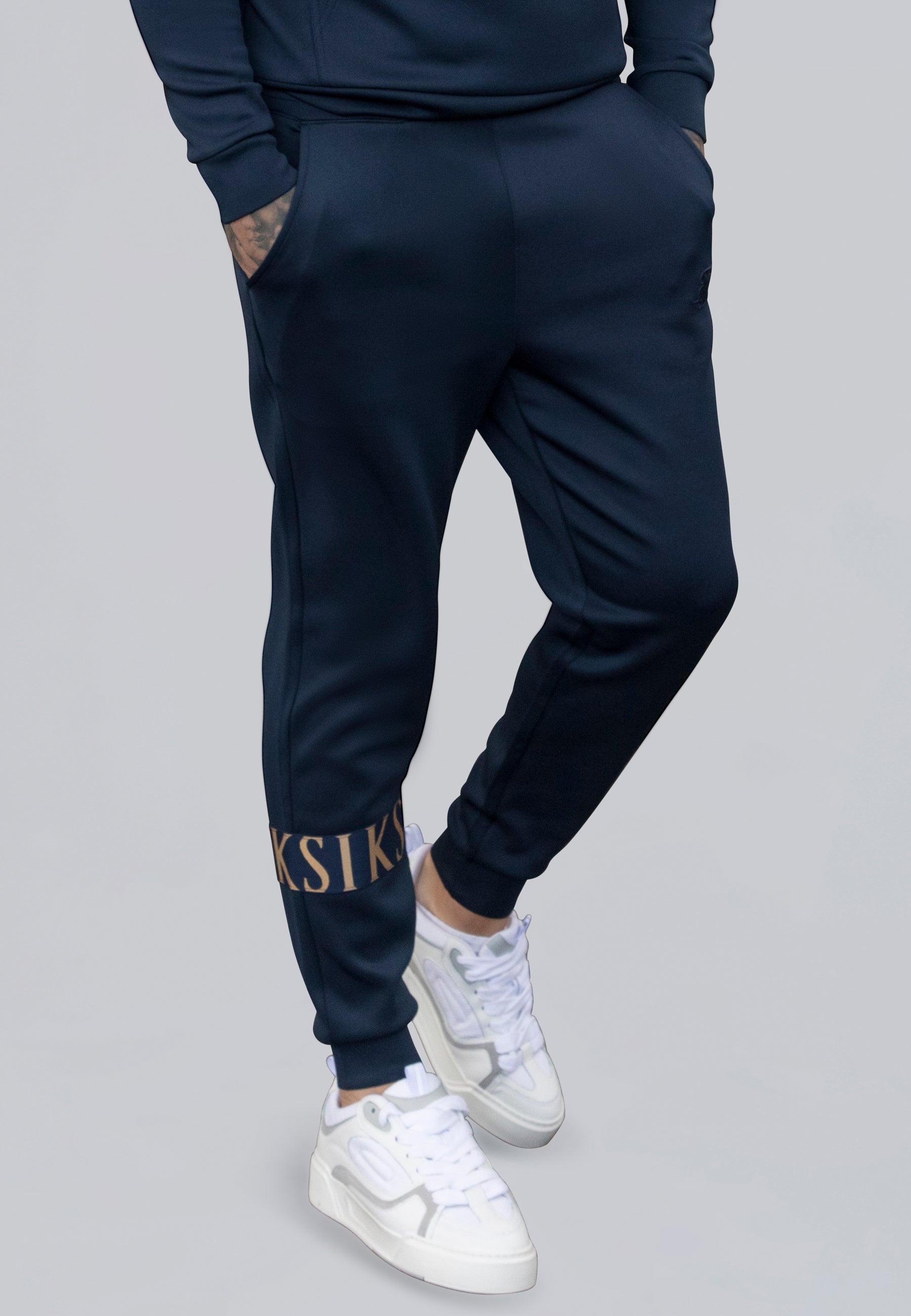 Dynamic Joggers in Navy Pantalon SikSilk   