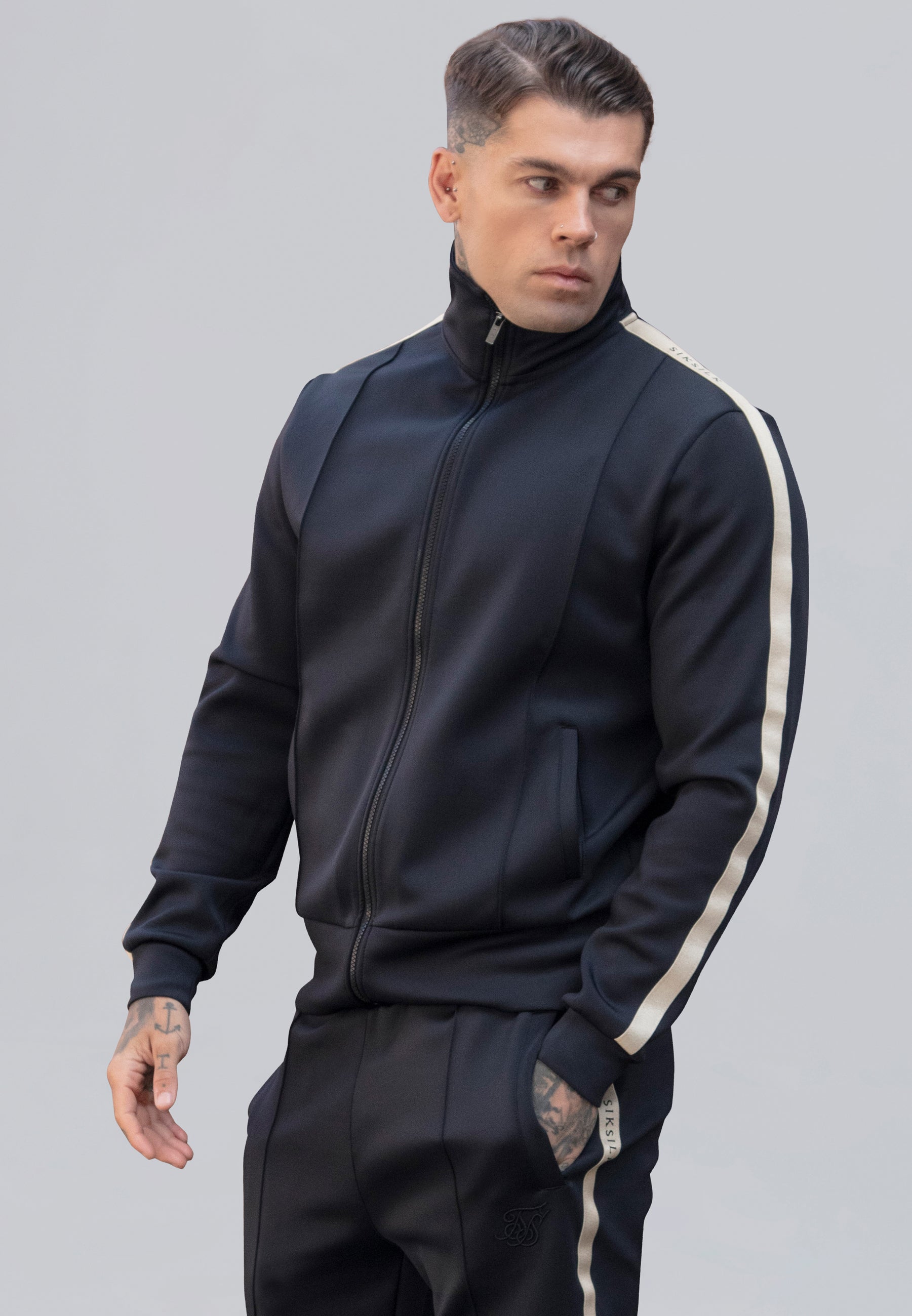 Track Top in Black Vestes sweat SikSilk   