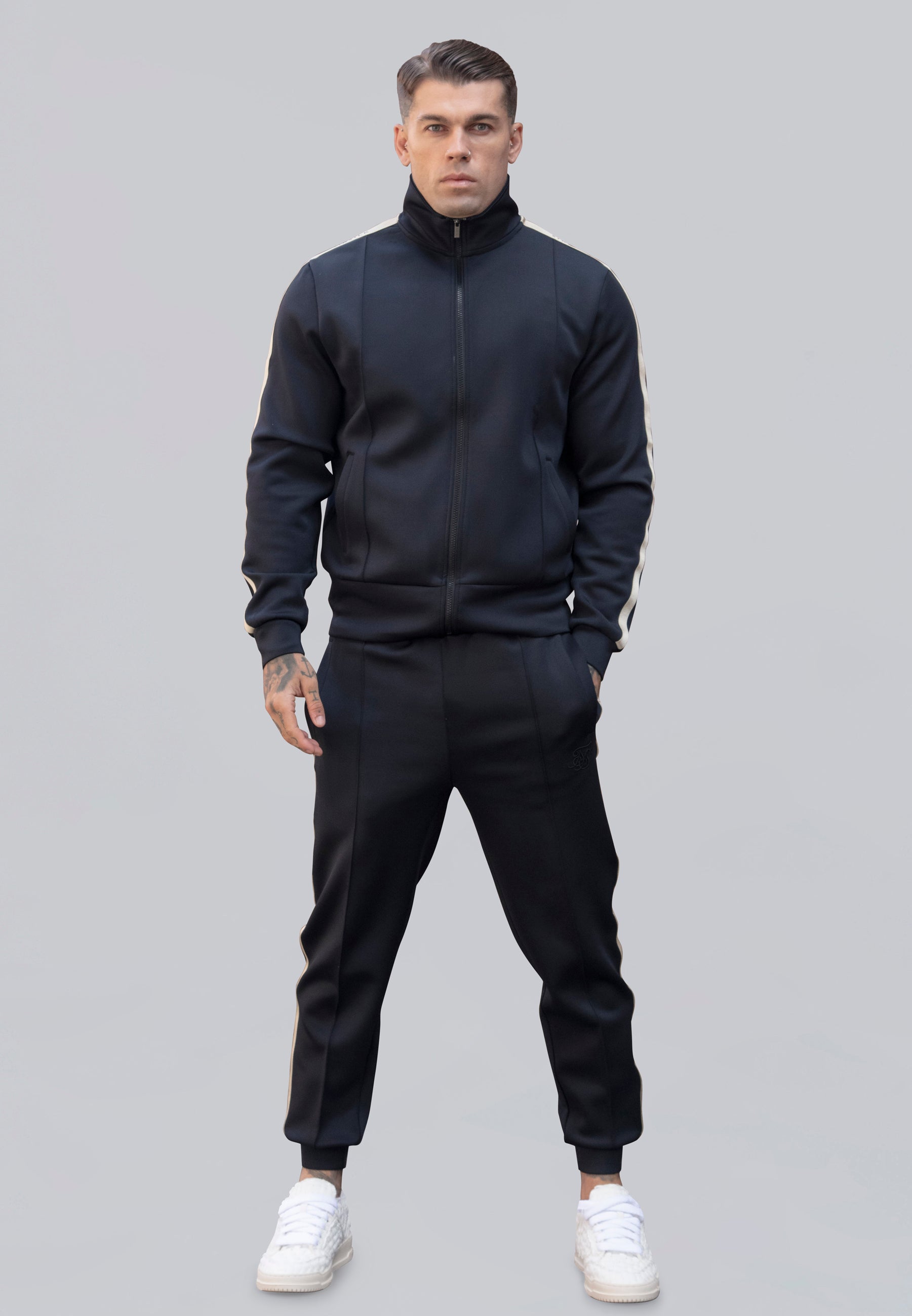 Smart Joggers in Black Pantalon SikSilk   