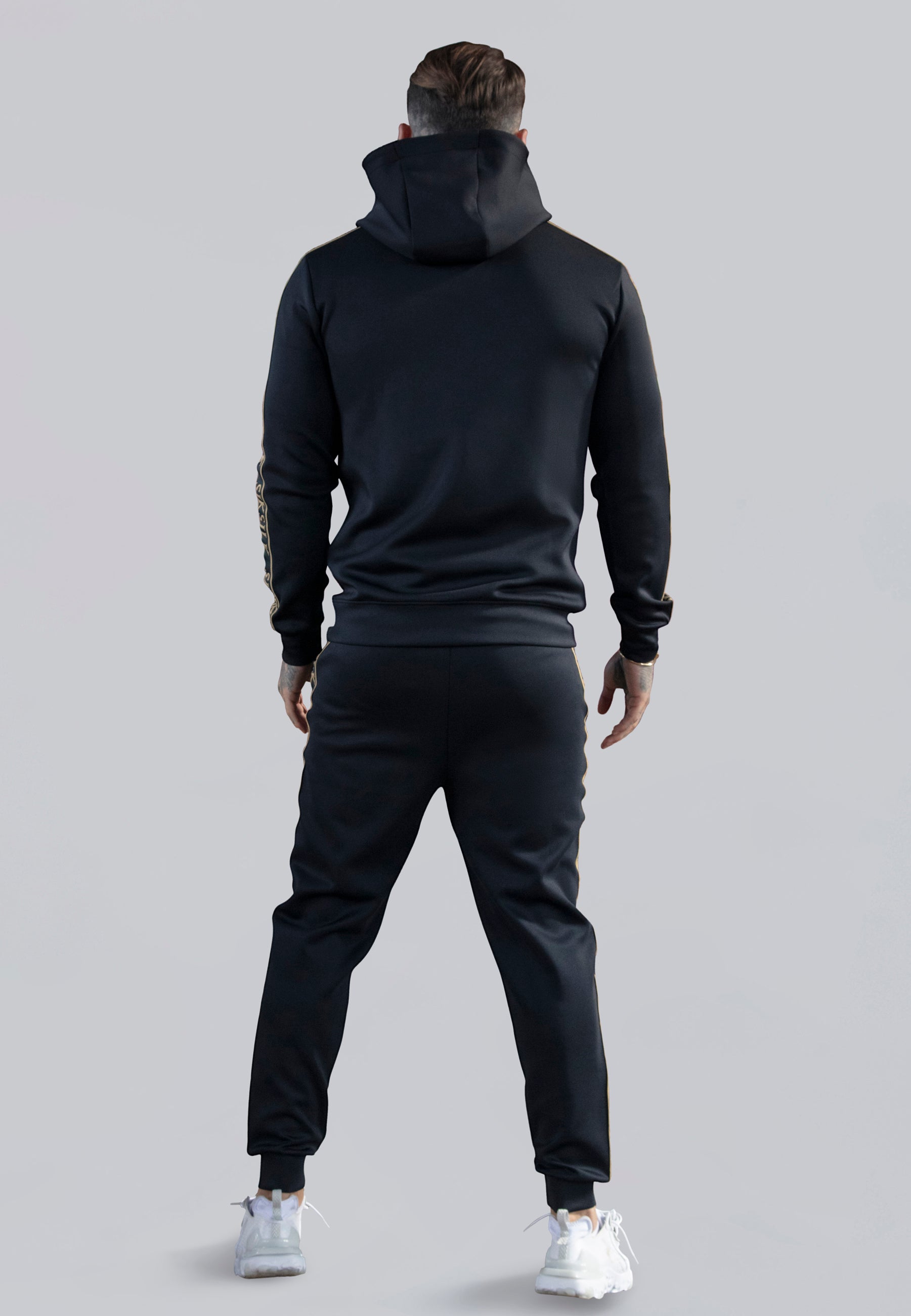 Pullover Hoodie in Black Sweat à capuche SikSilk   