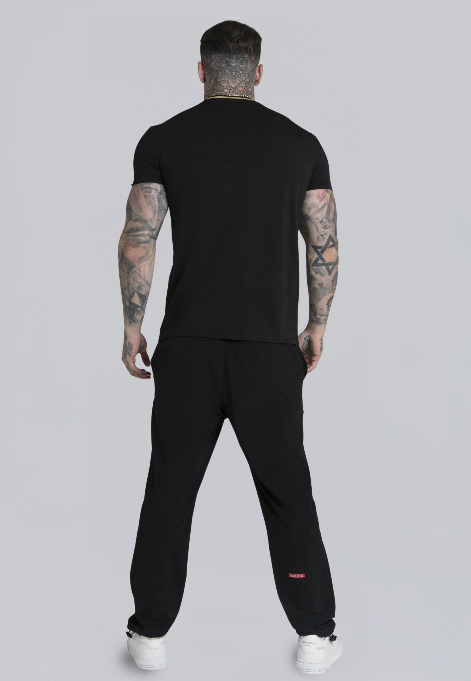 T-shirt Muscle Fit en noir T-shirts SikSilk   