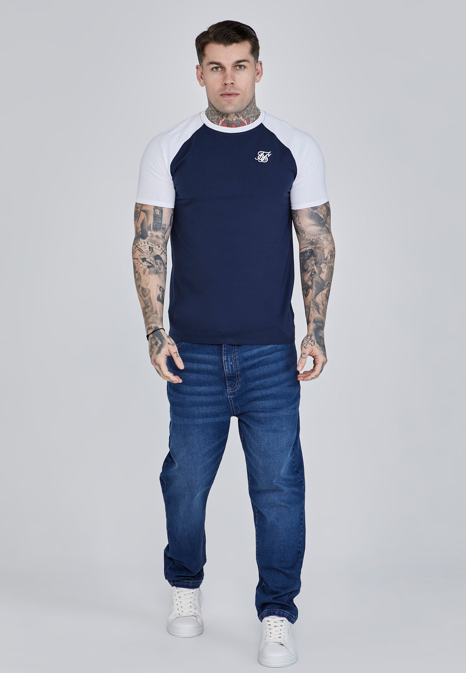 T-shirt raglan bleu marine, blanc T-shirts SikSilk   