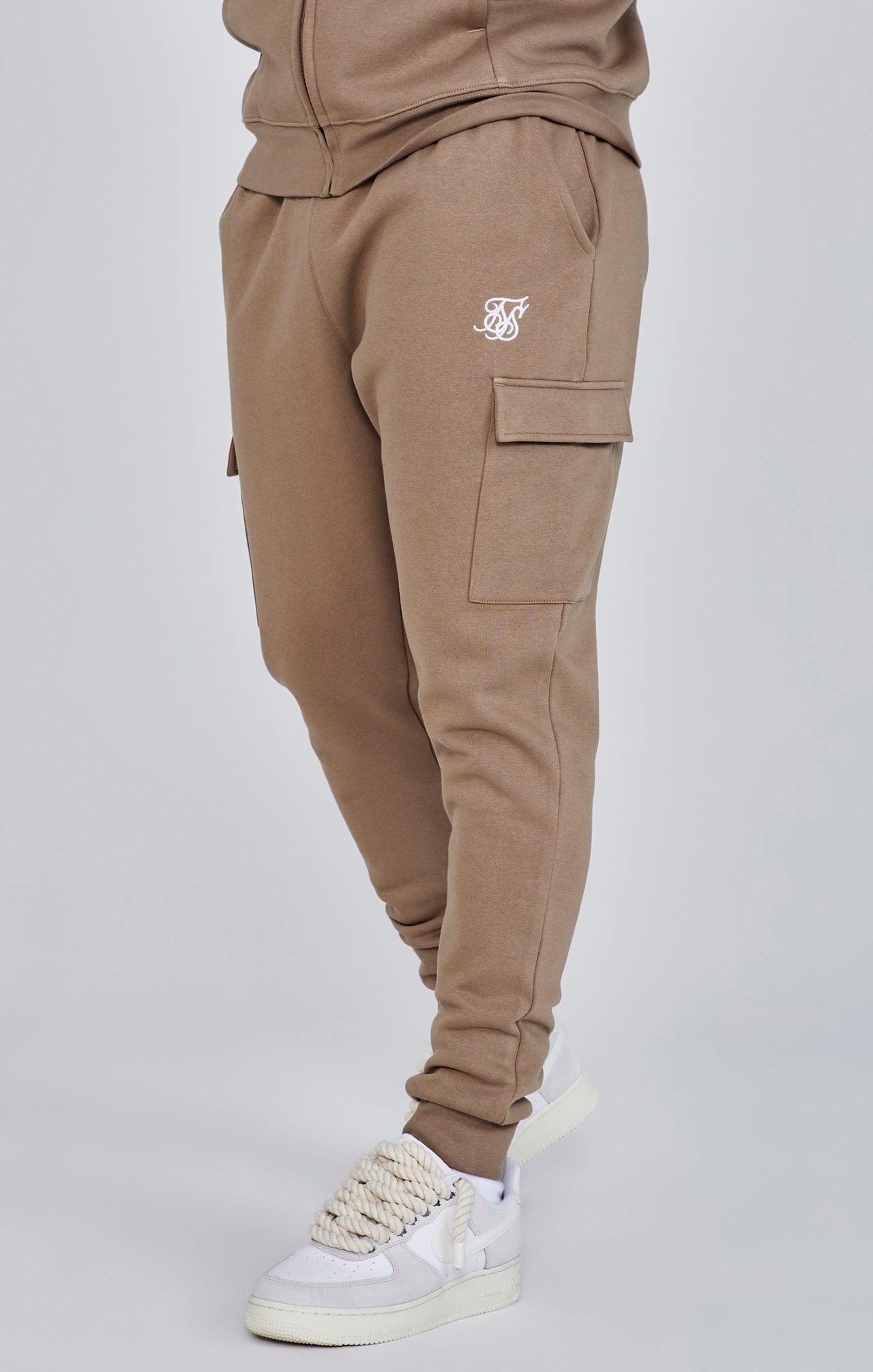 Essentials Cargo Joggers in Brown Pantalon SikSilk   