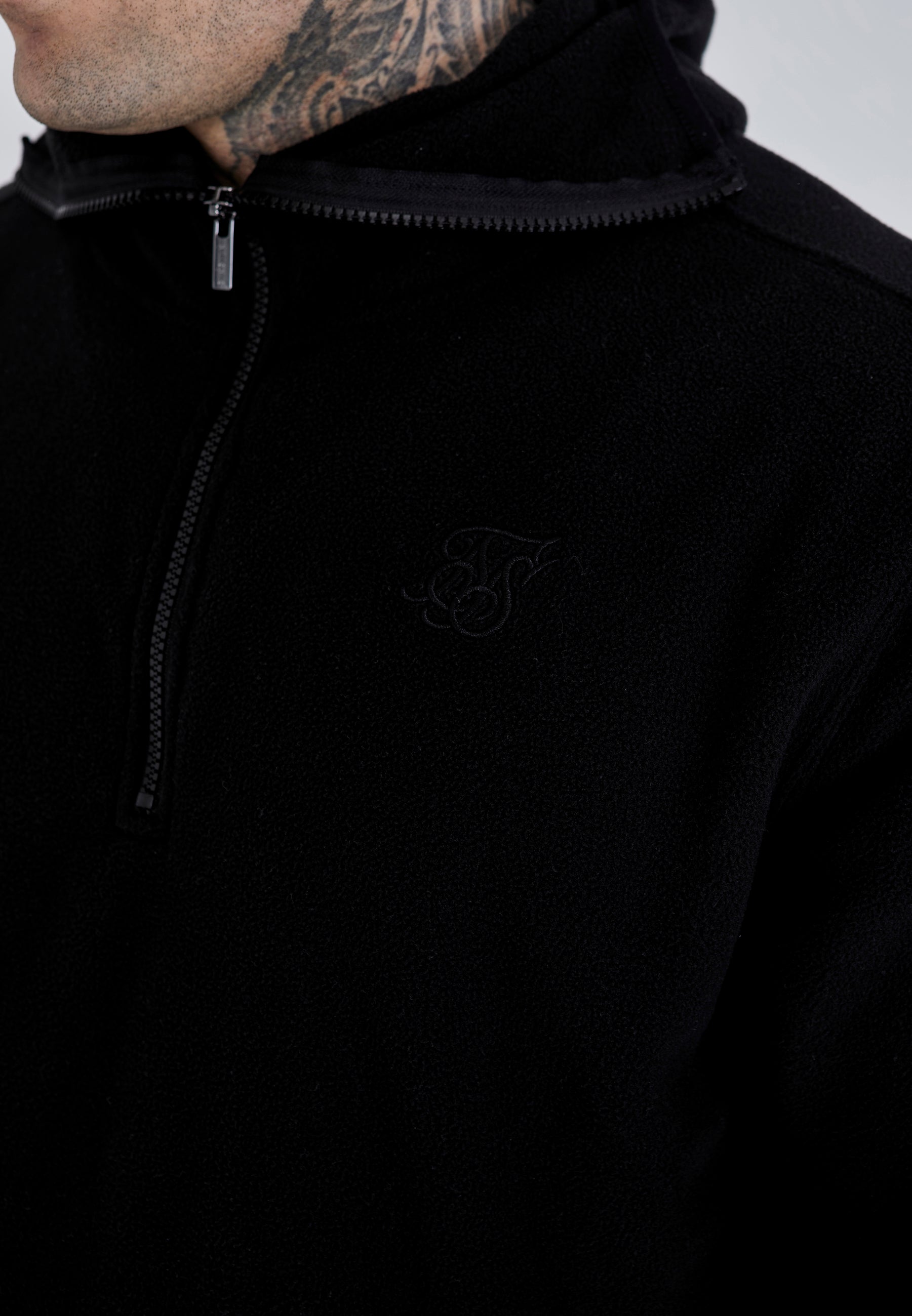 Polar Fleece Hoodie in Black Sweat à capuche SikSilk   