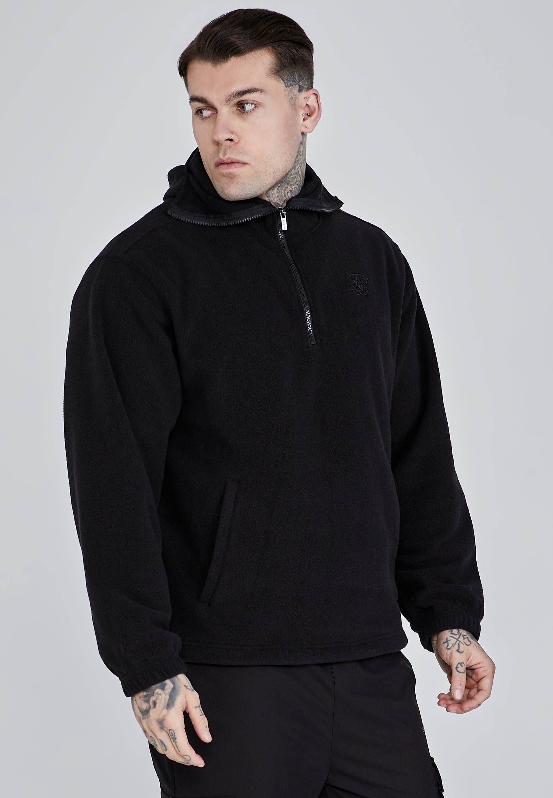 Polar Fleece Hoodie in Black Sweat à capuche SikSilk   