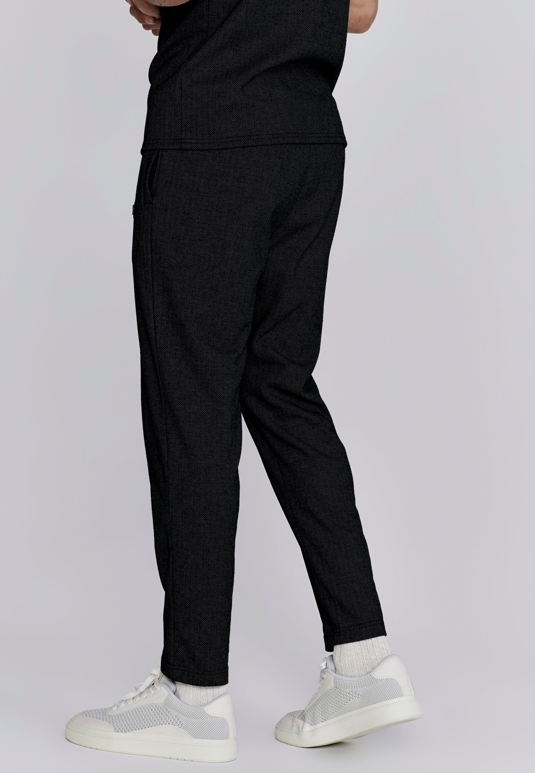 Smart Jogger in Black Pantalon SikSilk