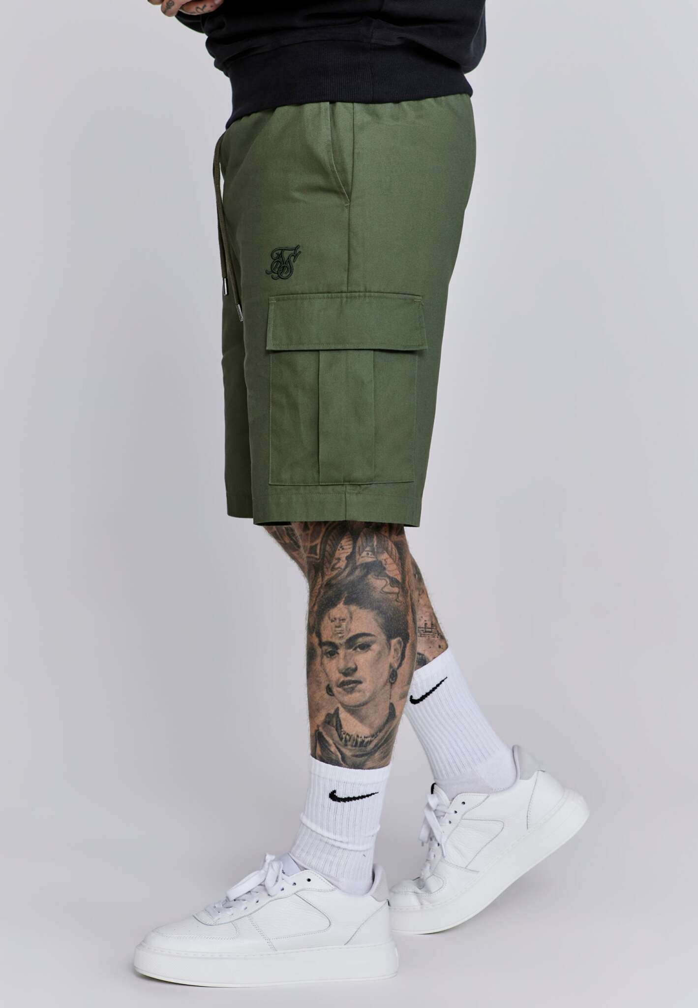 Short Cargo dans Green Short SikSilk