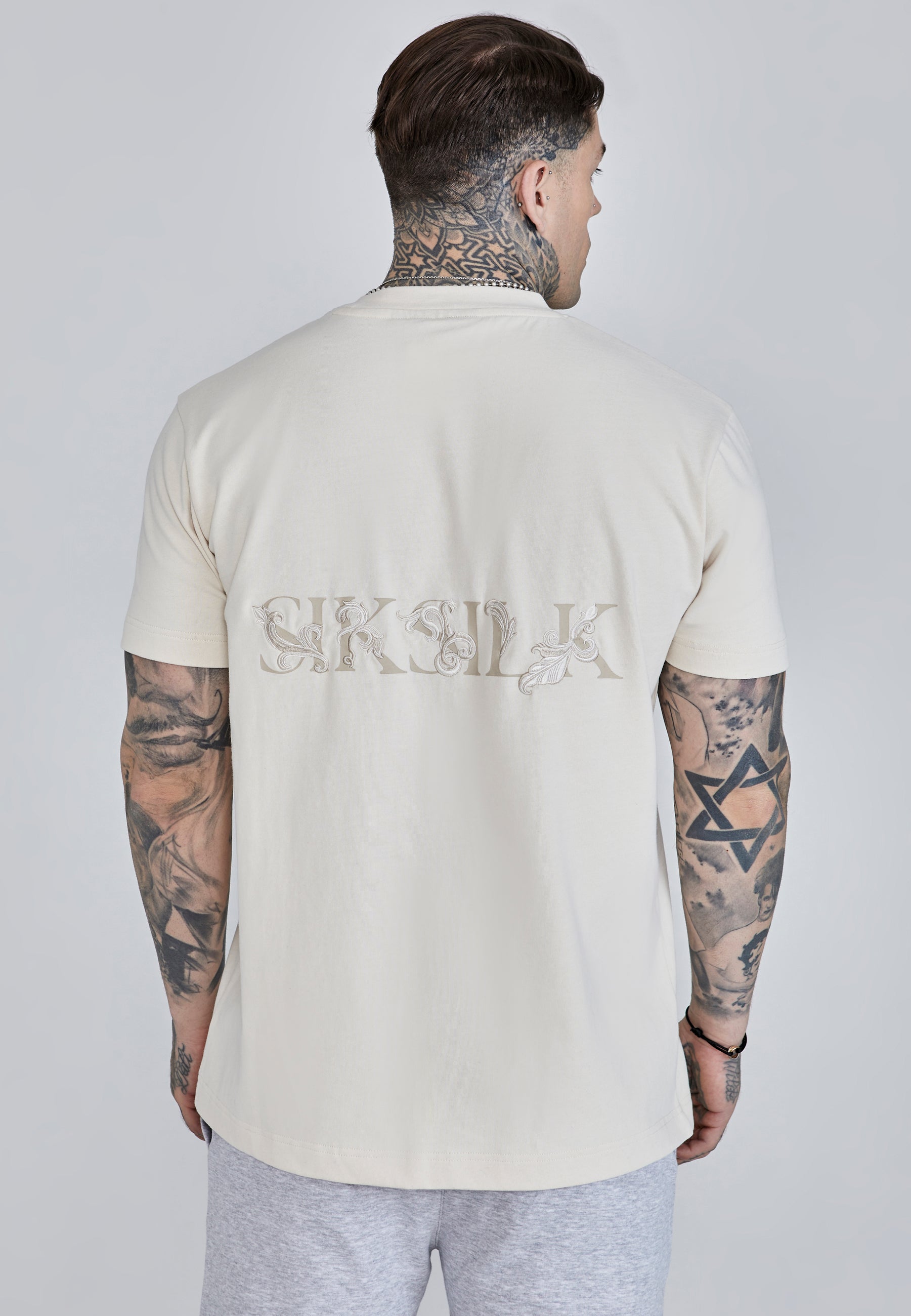 T-shirt Filigree en écru T-shirts SikSilk   