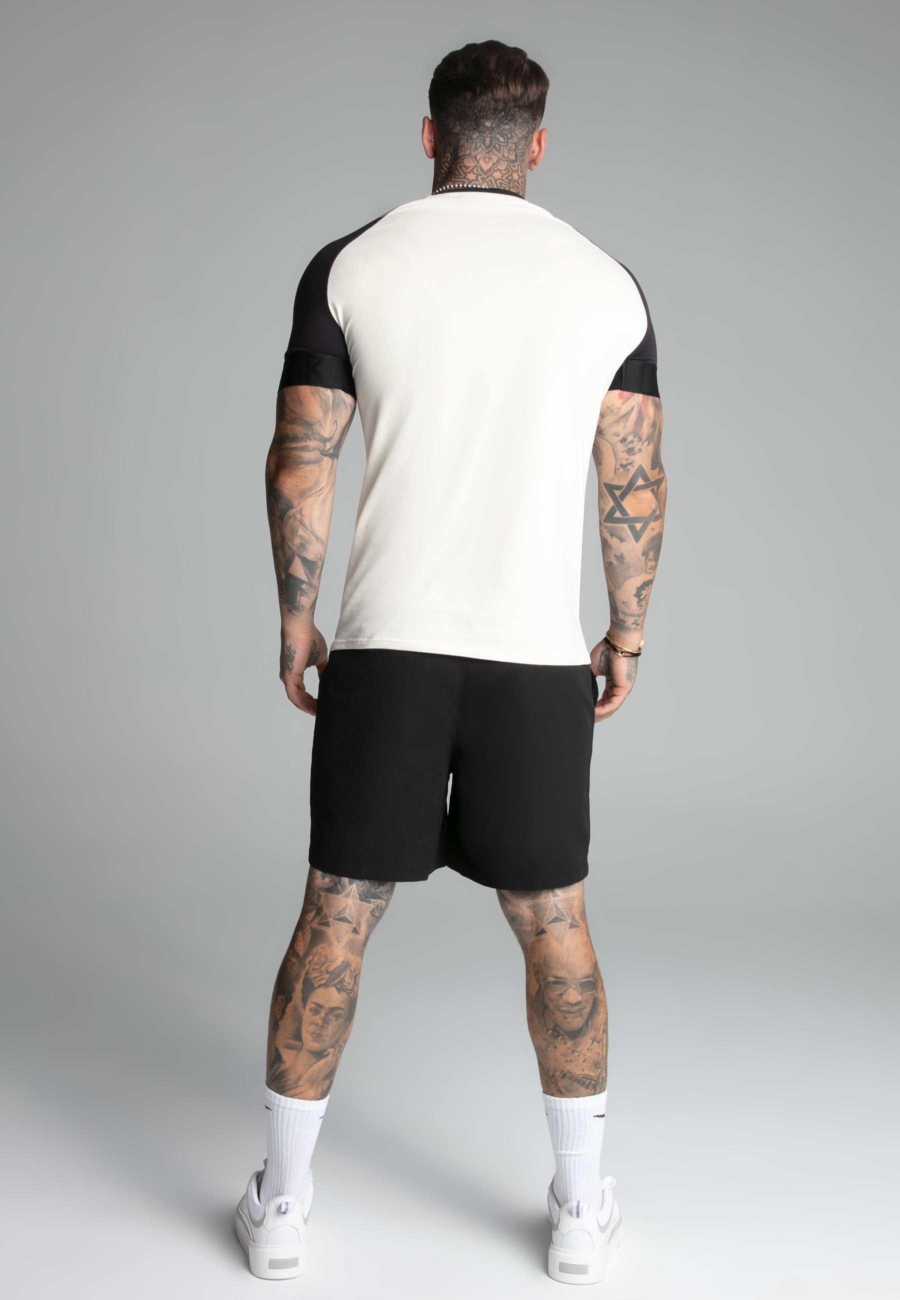 Swim Shorts in Black Pantalons de bain SikSilk