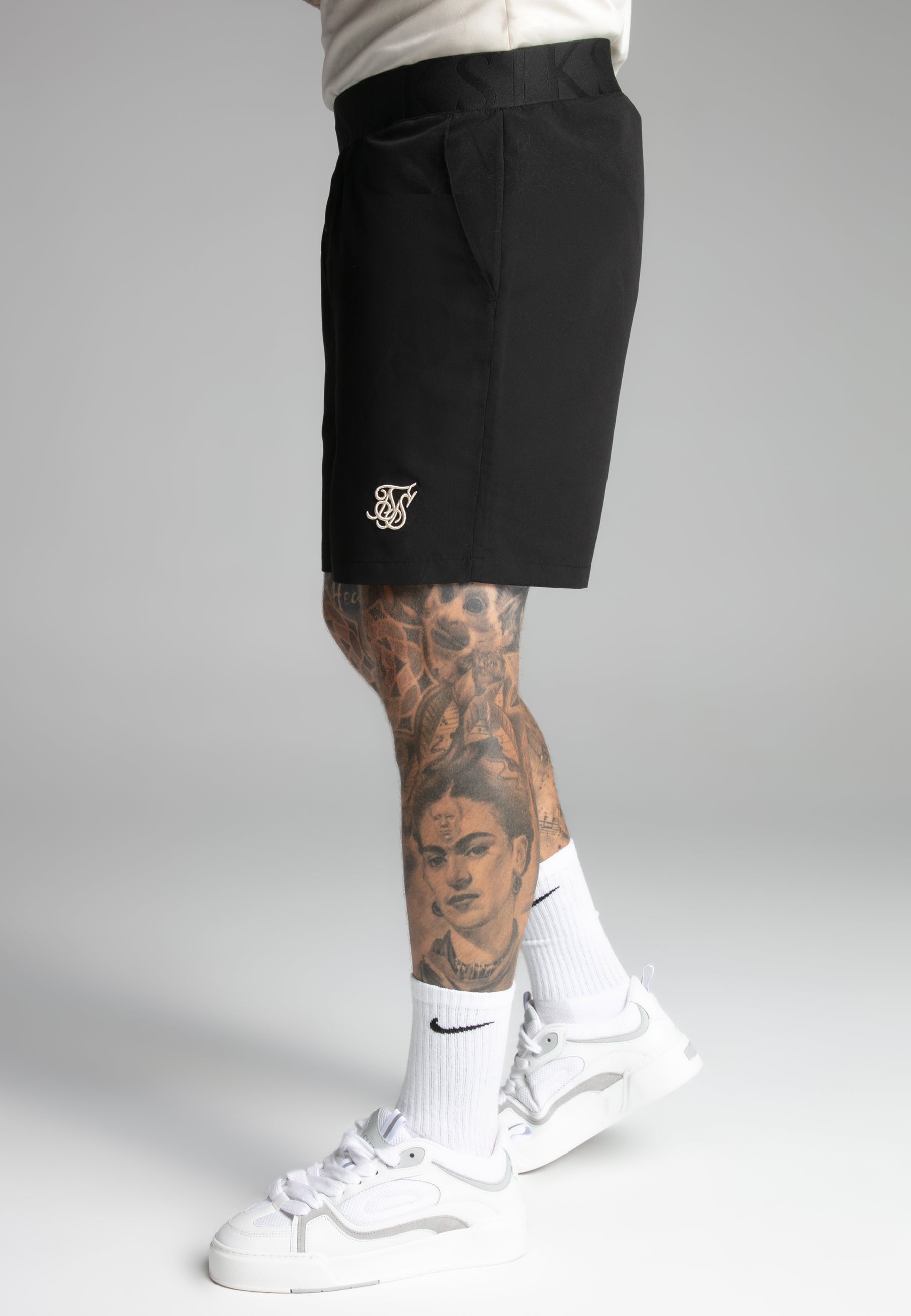 Swim Shorts in Black Pantalons de bain SikSilk