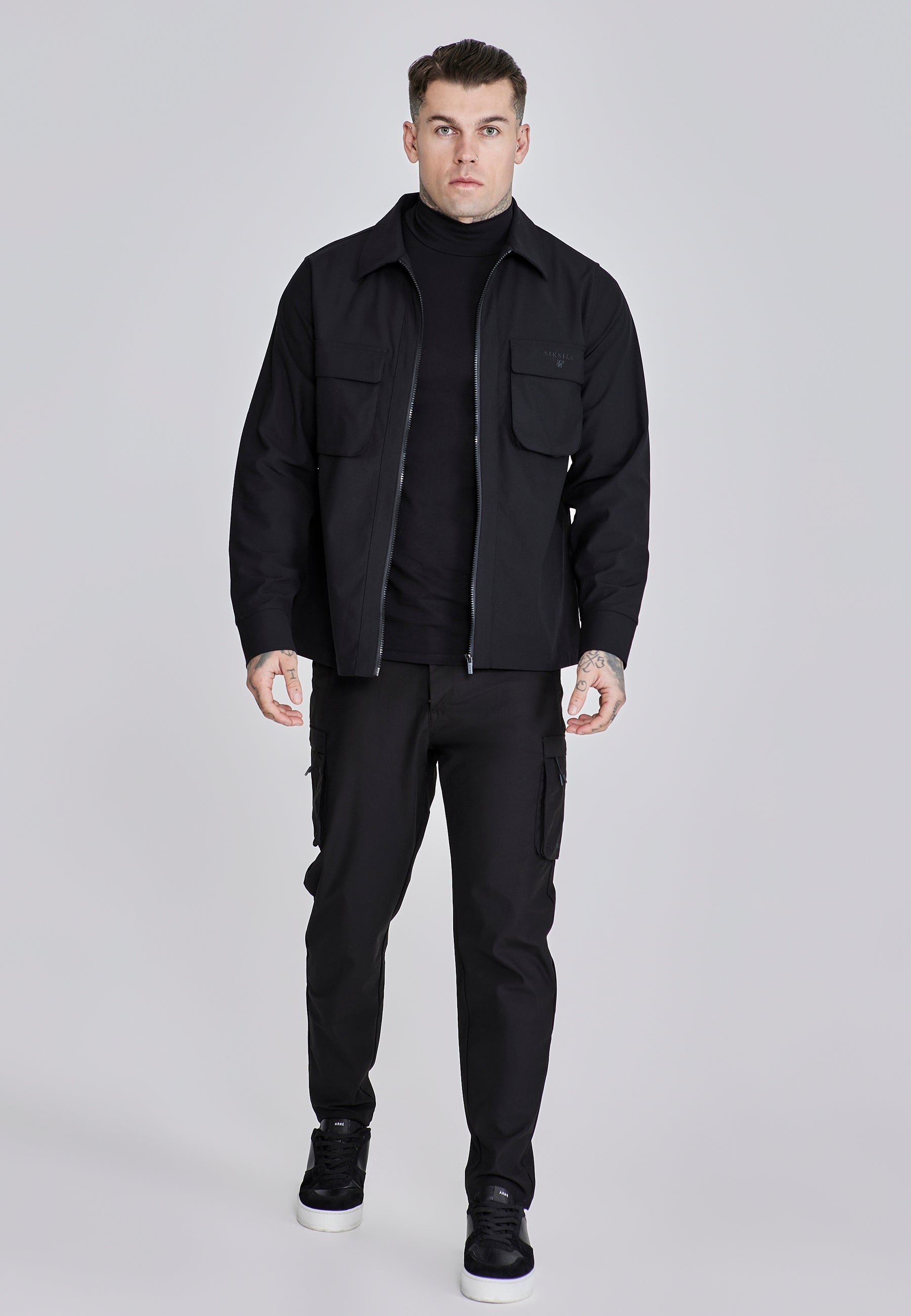 Smart Cargo Pants in Black Pantalons SikSilk