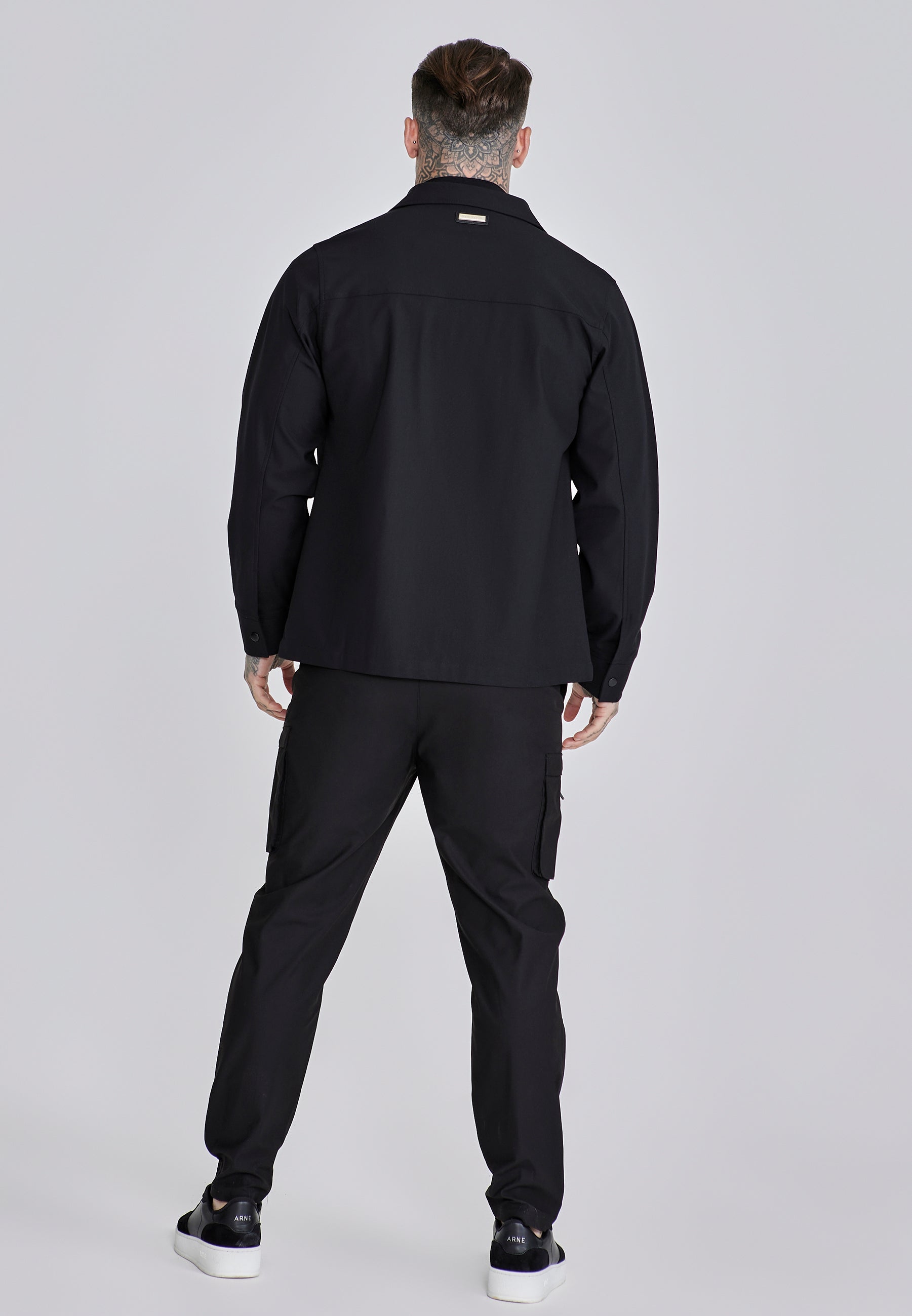 Smart Cargo Pants in Black Pantalons SikSilk