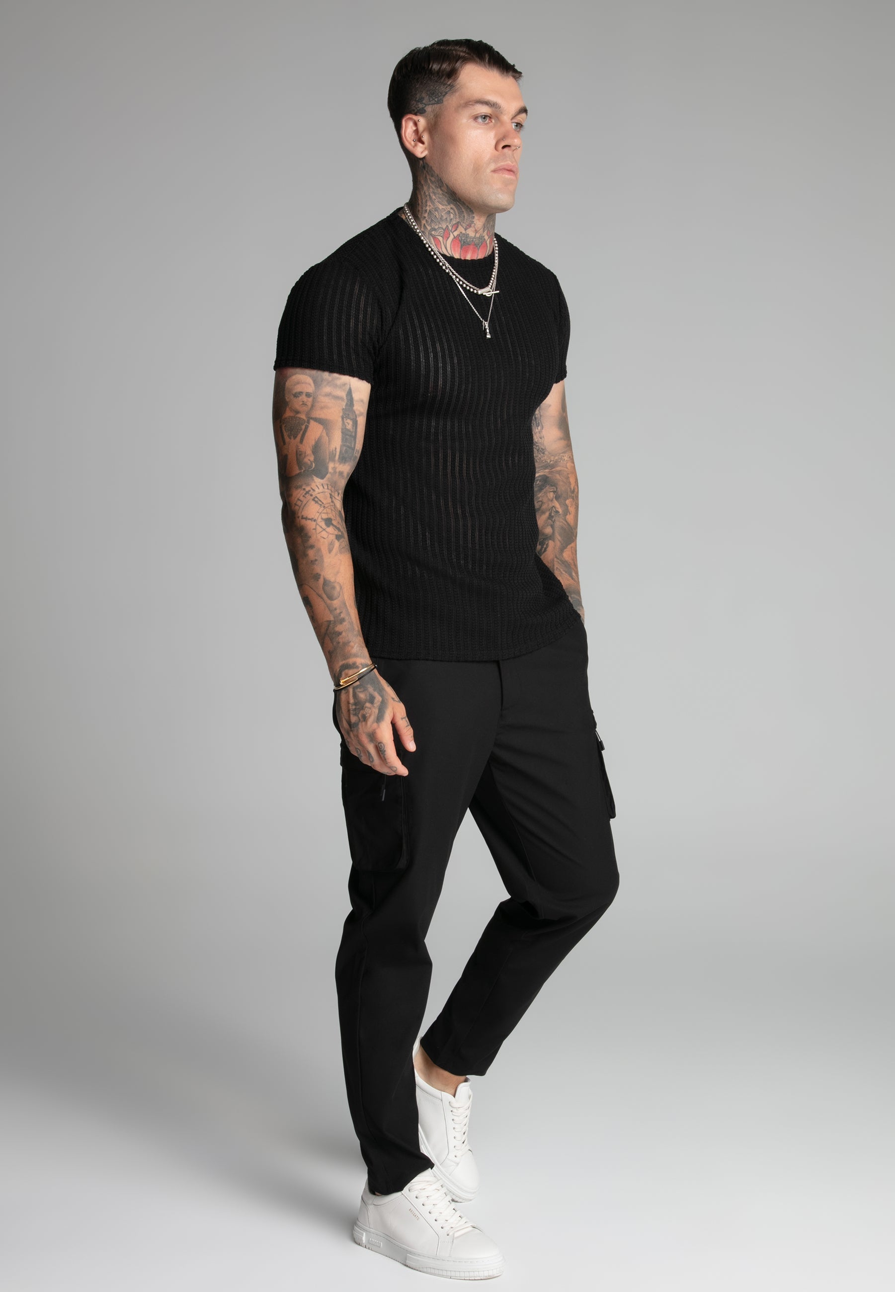 Textured Muscle Fit T-shirt en noir T-shirts SikSilk