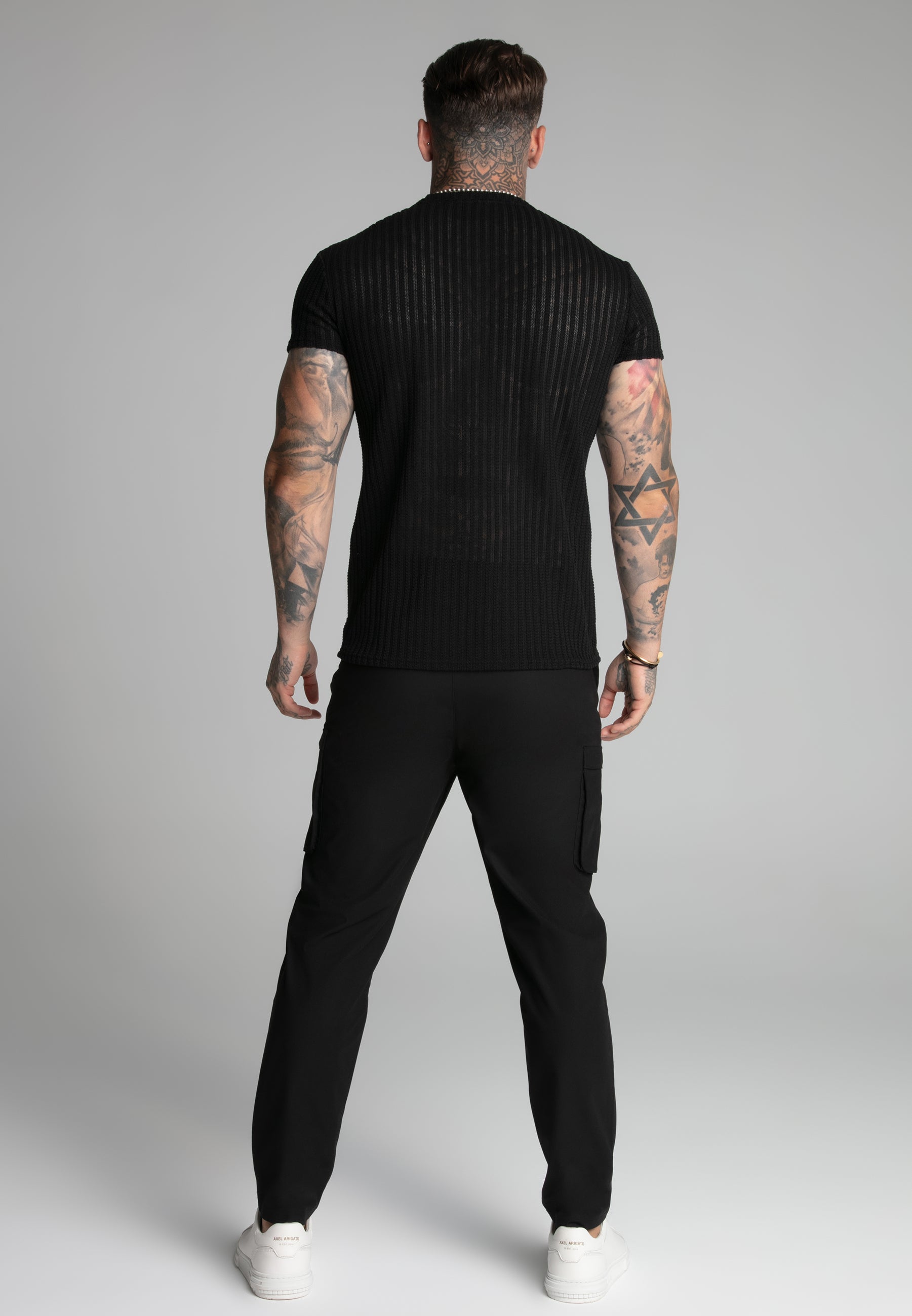 Textured Muscle Fit T-shirt en noir T-shirts SikSilk