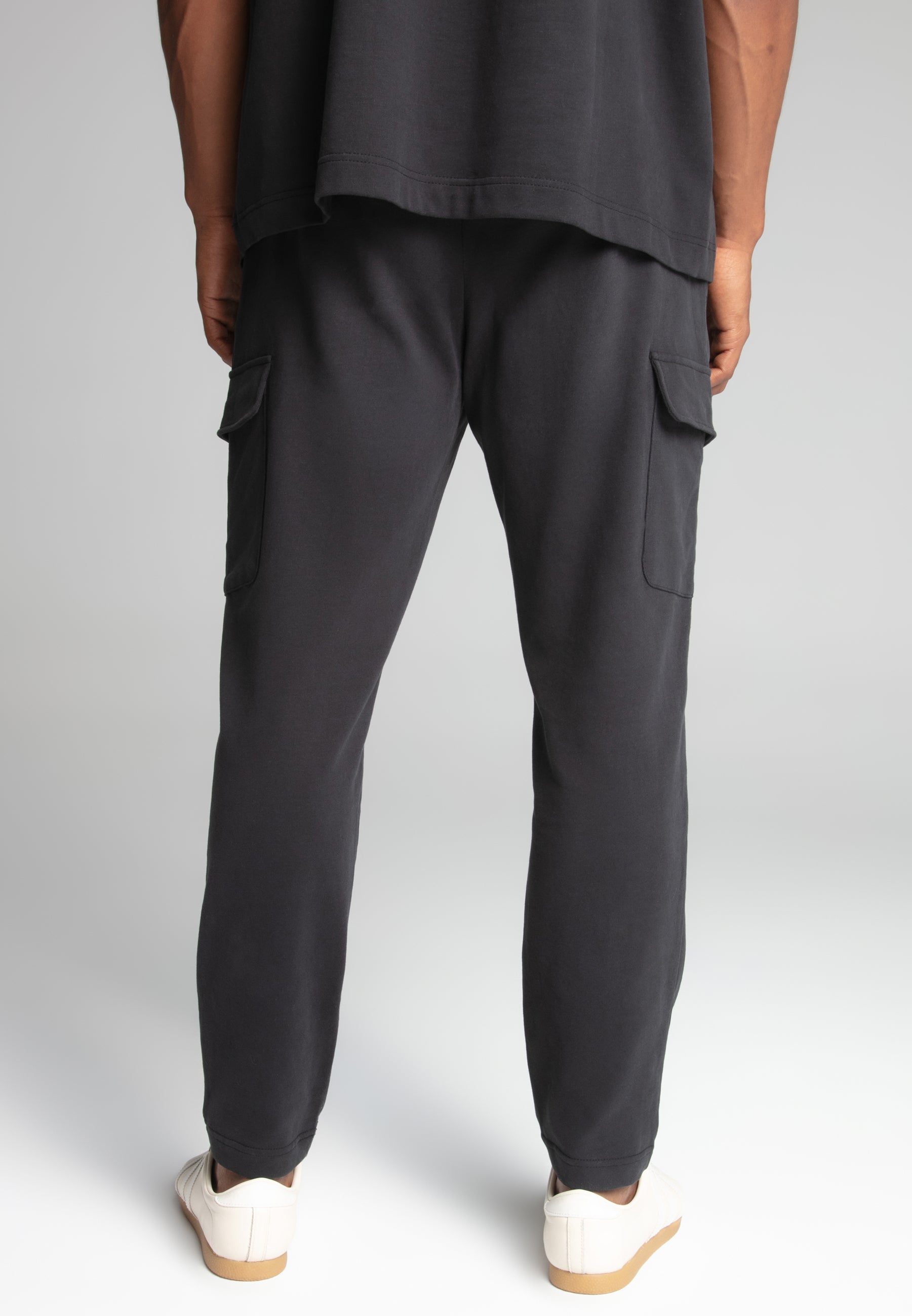 Crest Cargo Joggers in Black Pantalons SikSilk