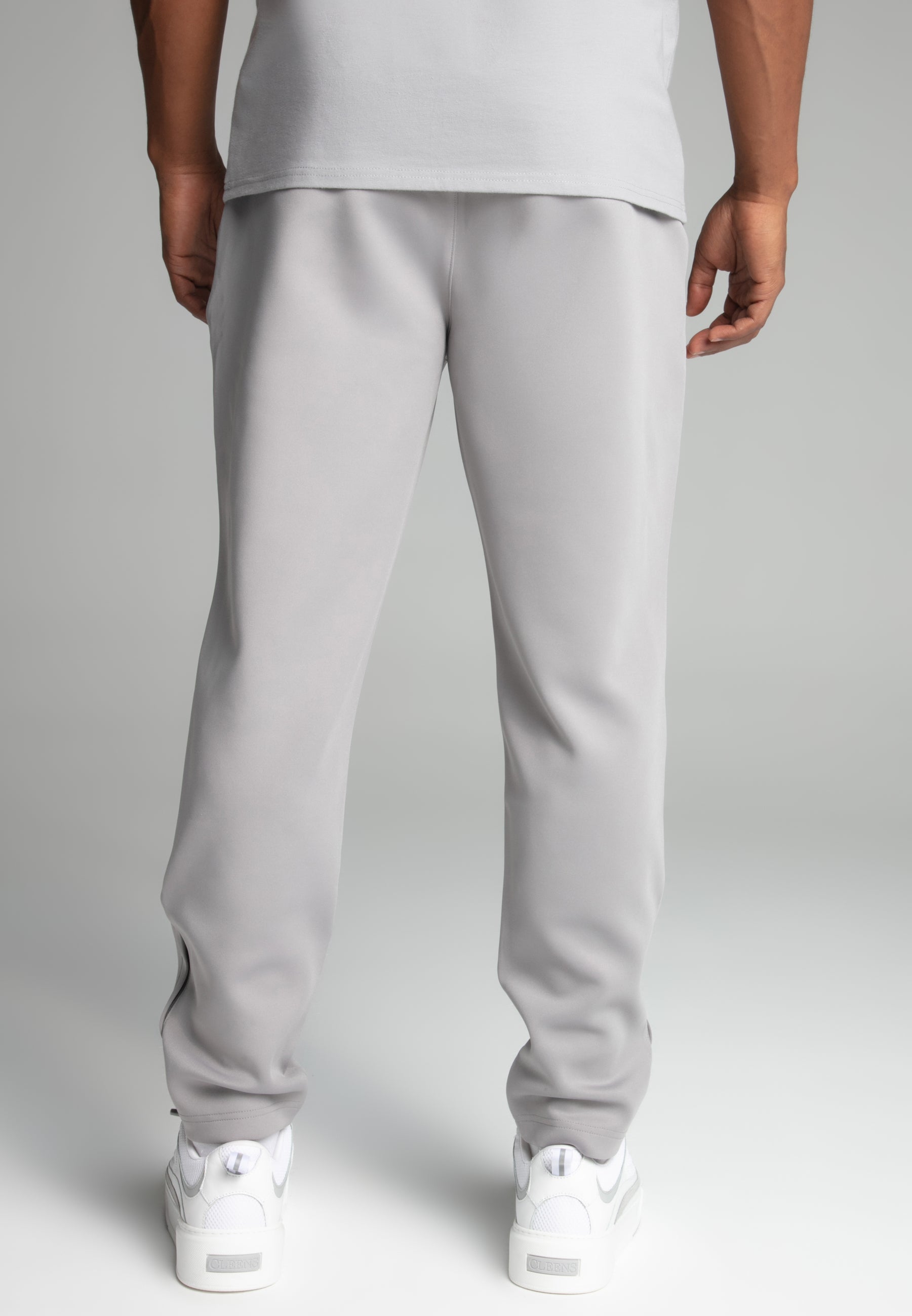 Track Pants in Grey Pantalons SikSilk