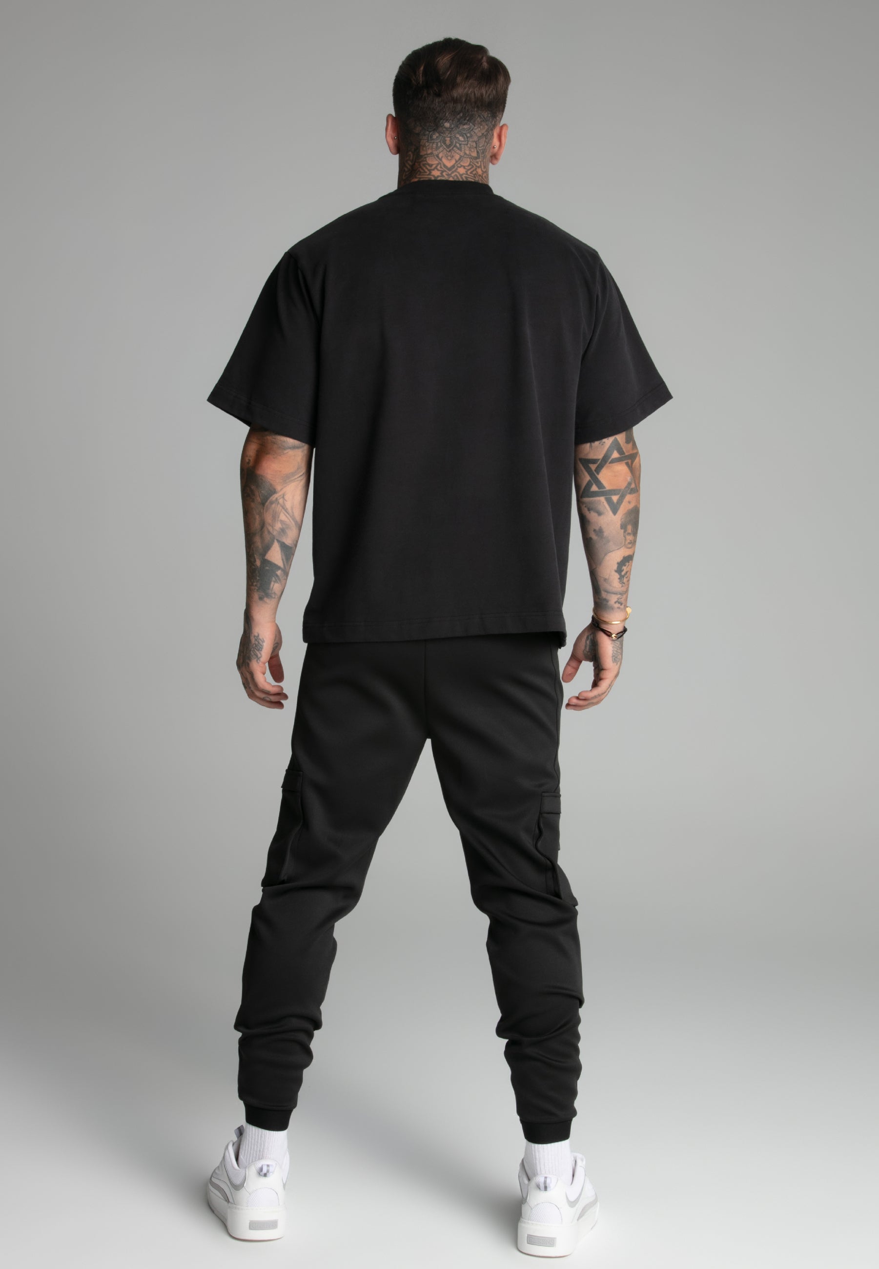 Cargo Joggers in Black Pantalons SikSilk