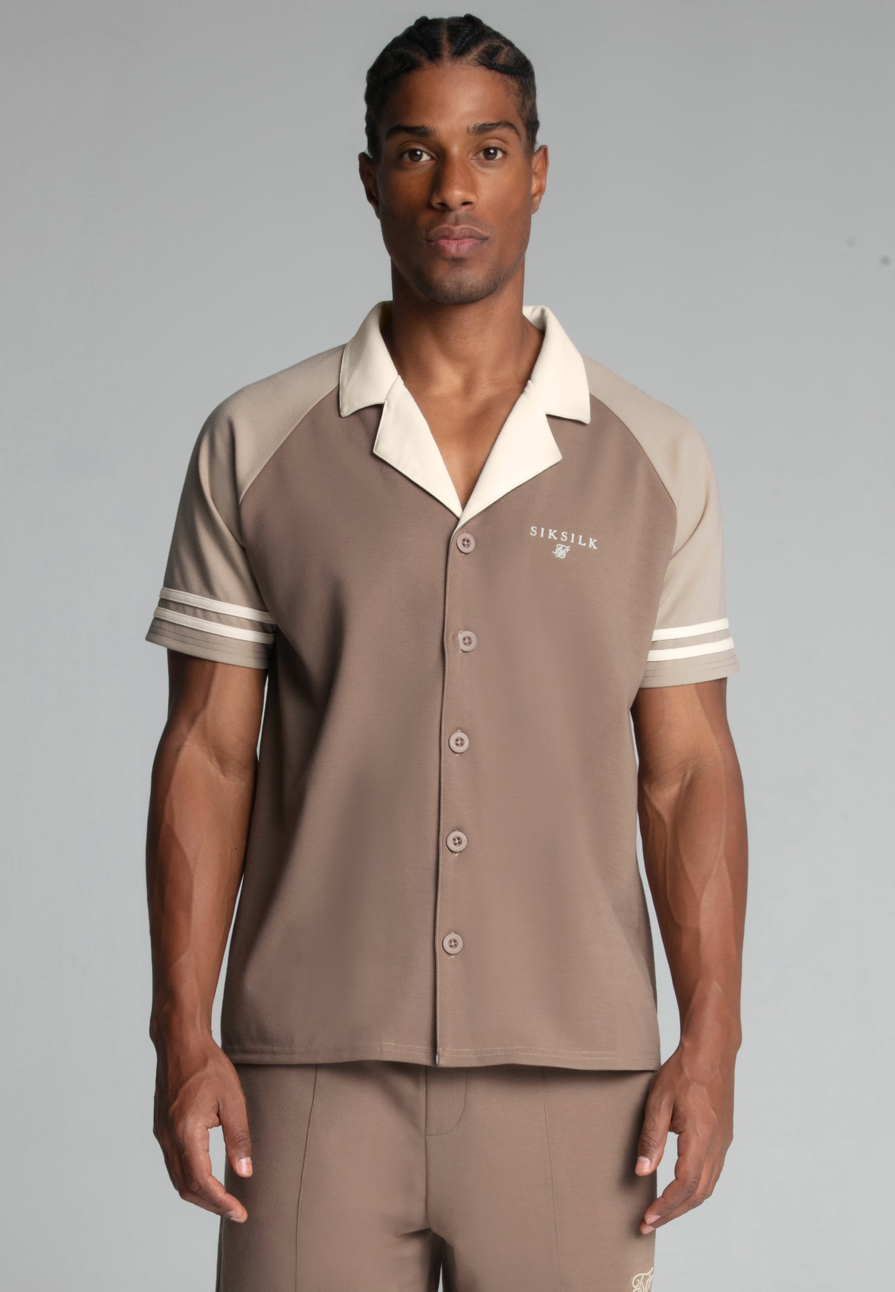 Retro Resort Shirt in Beige Chemises SikSilk