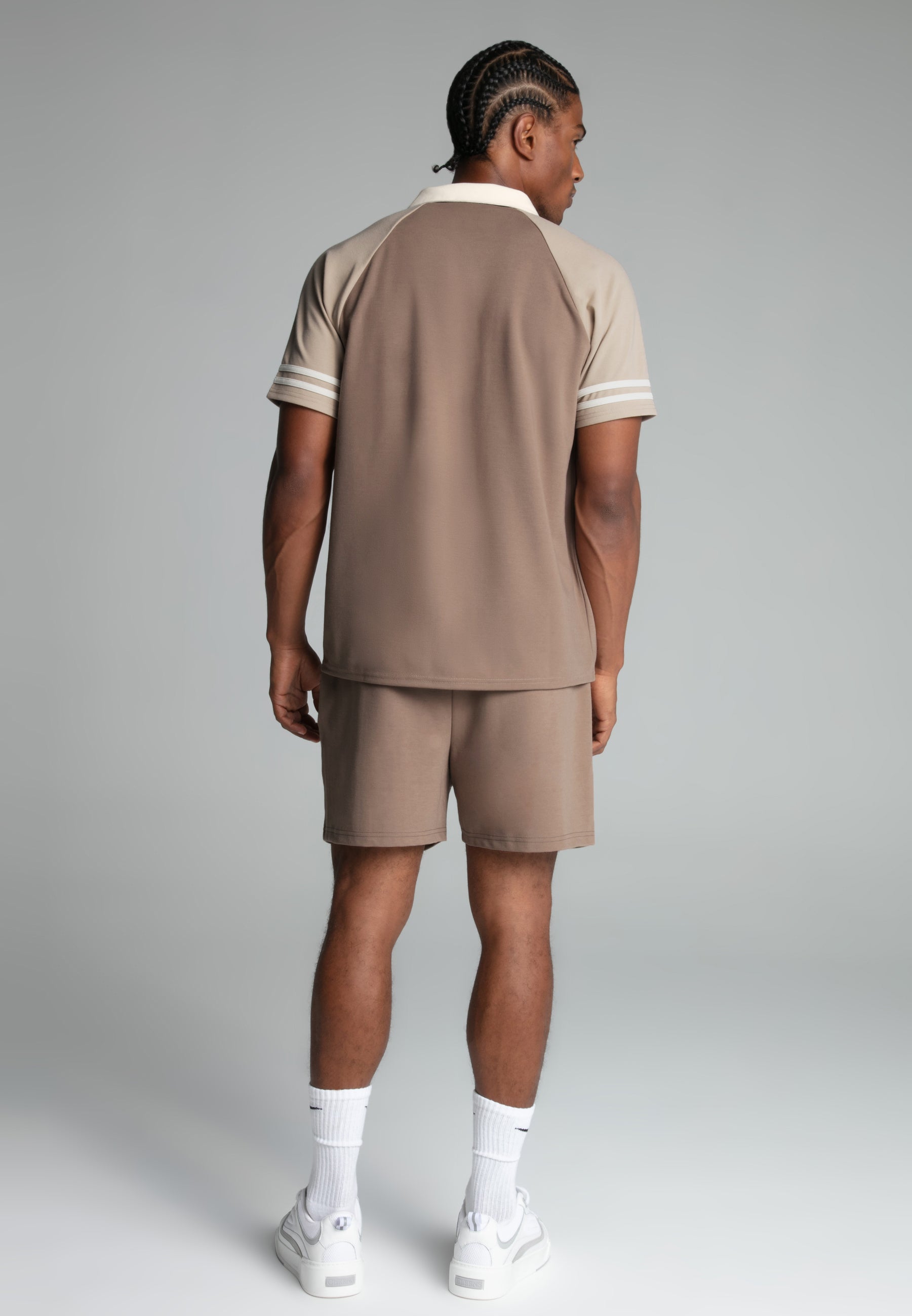 Retro Resort Shirt in Beige Chemises SikSilk