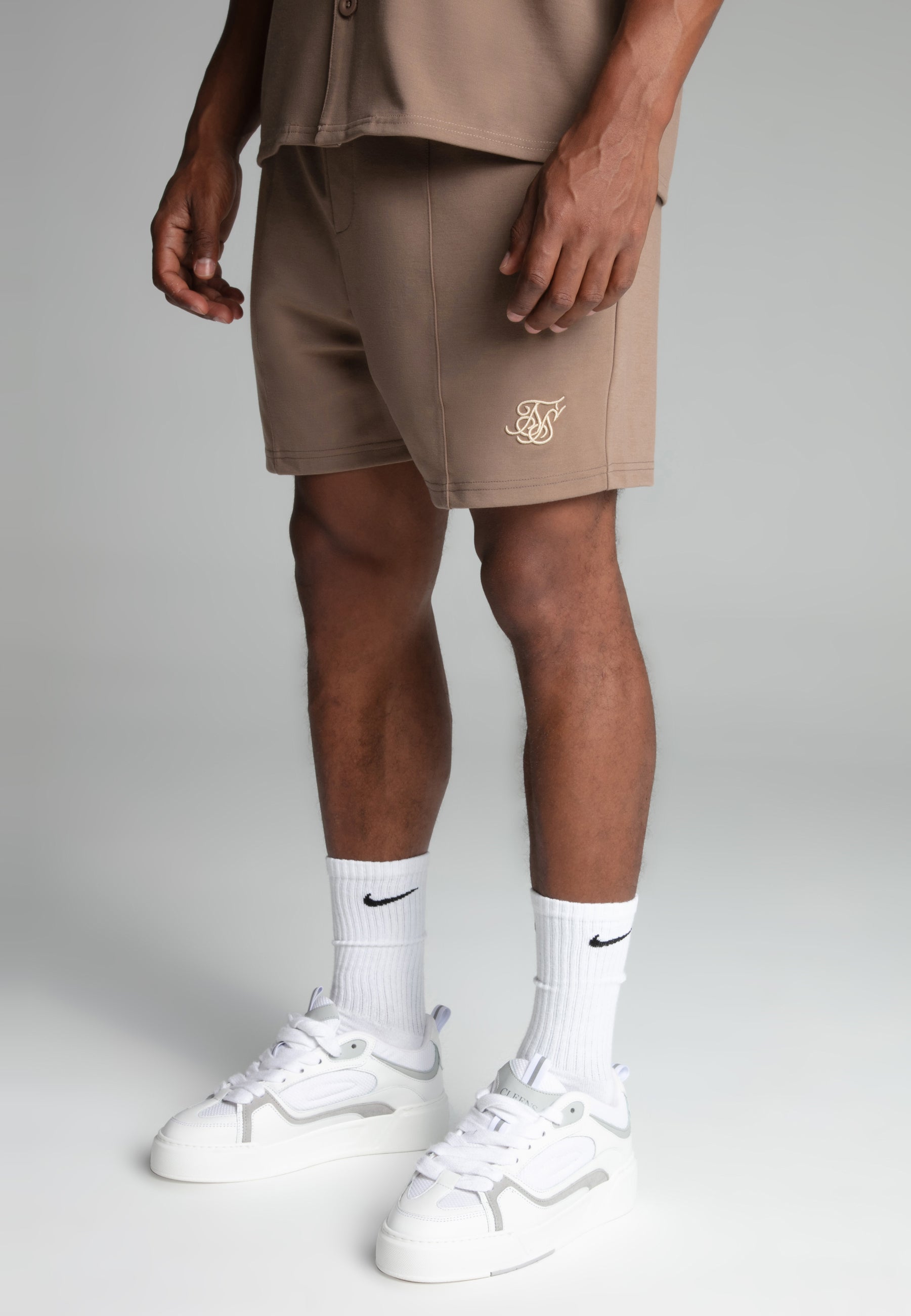 Short rétro en beige Short SikSilk