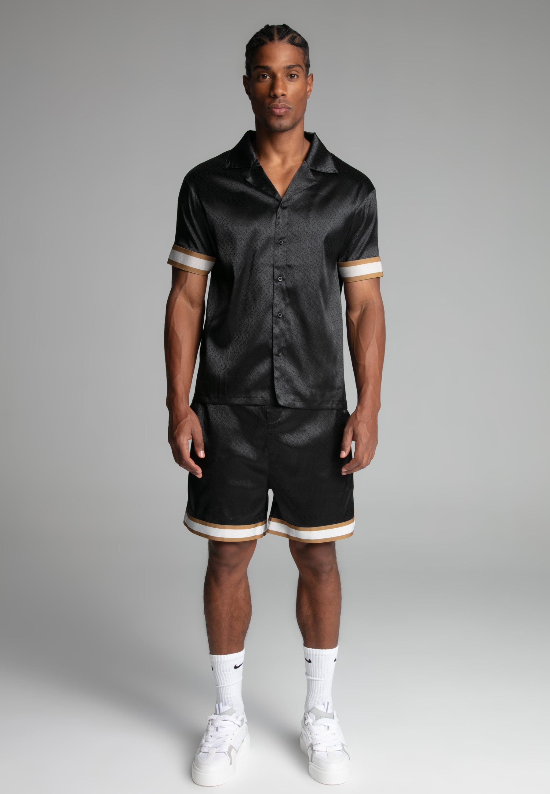 Resort Shirt in Black Chemises SikSilk